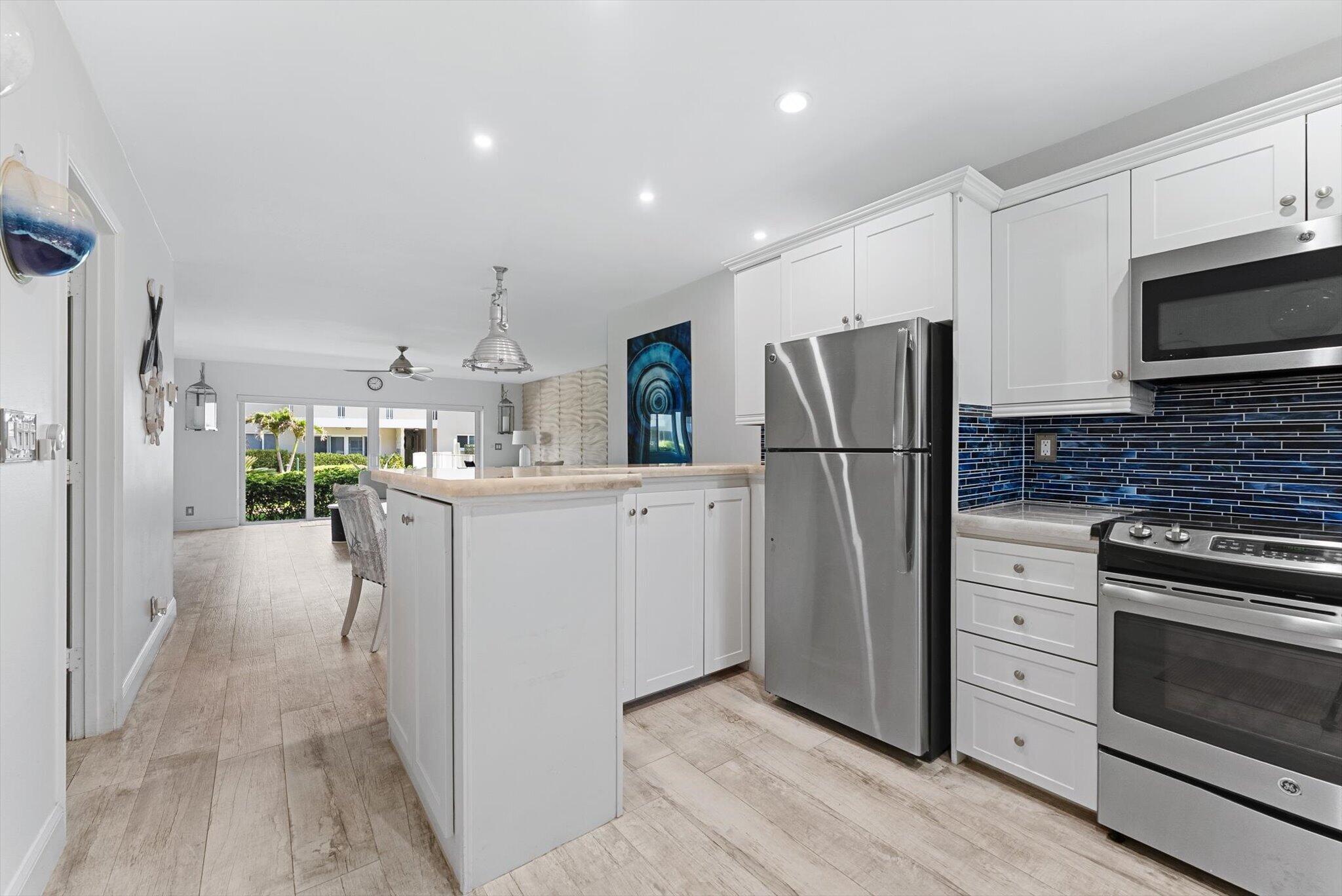 1199 Hillsboro Mile Pompano Beach, FL 33062