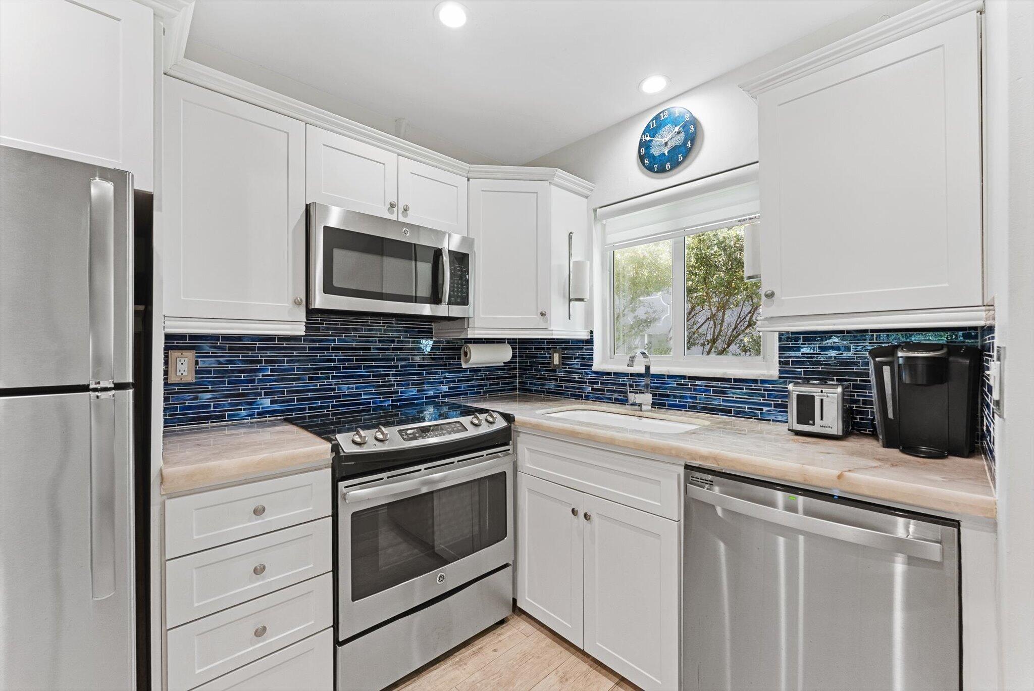 1199 Hillsboro Mile Pompano Beach, FL 33062