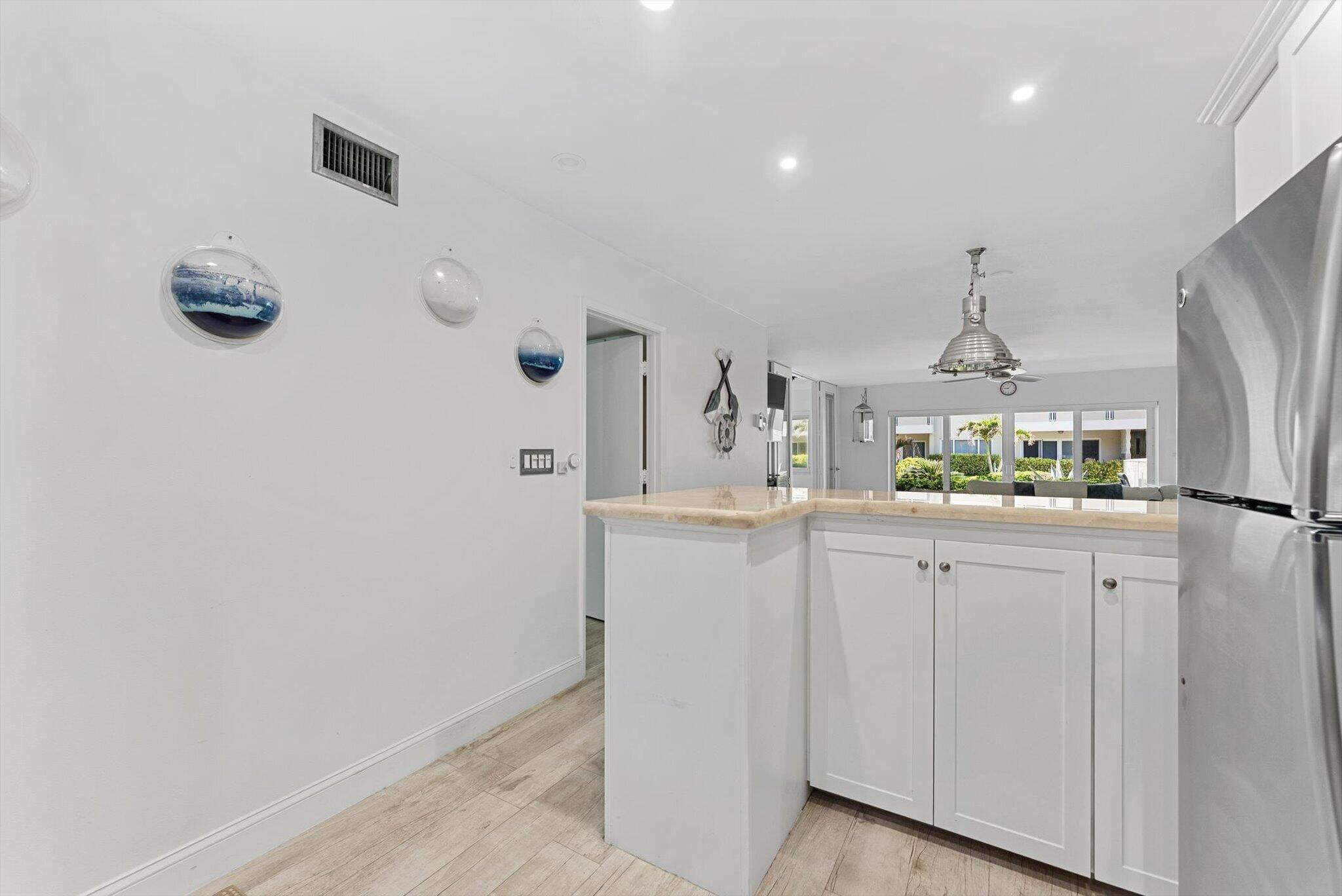 1199 Hillsboro Mile Pompano Beach, FL 33062