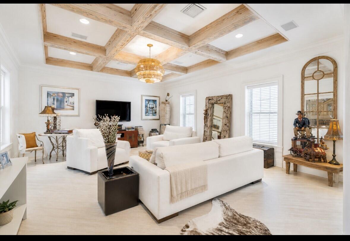 286 Jamaica Palm Beach, FL 33480