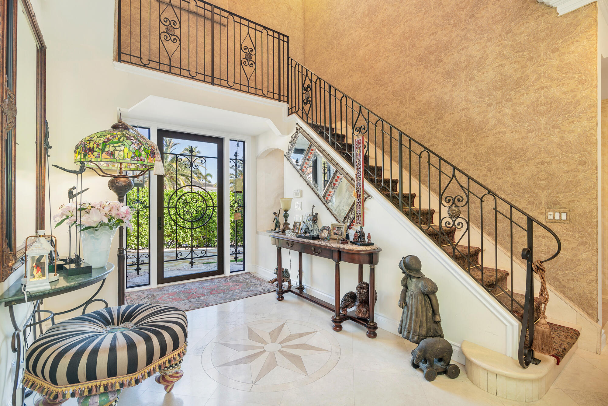286 Jamaica Palm Beach, FL 33480