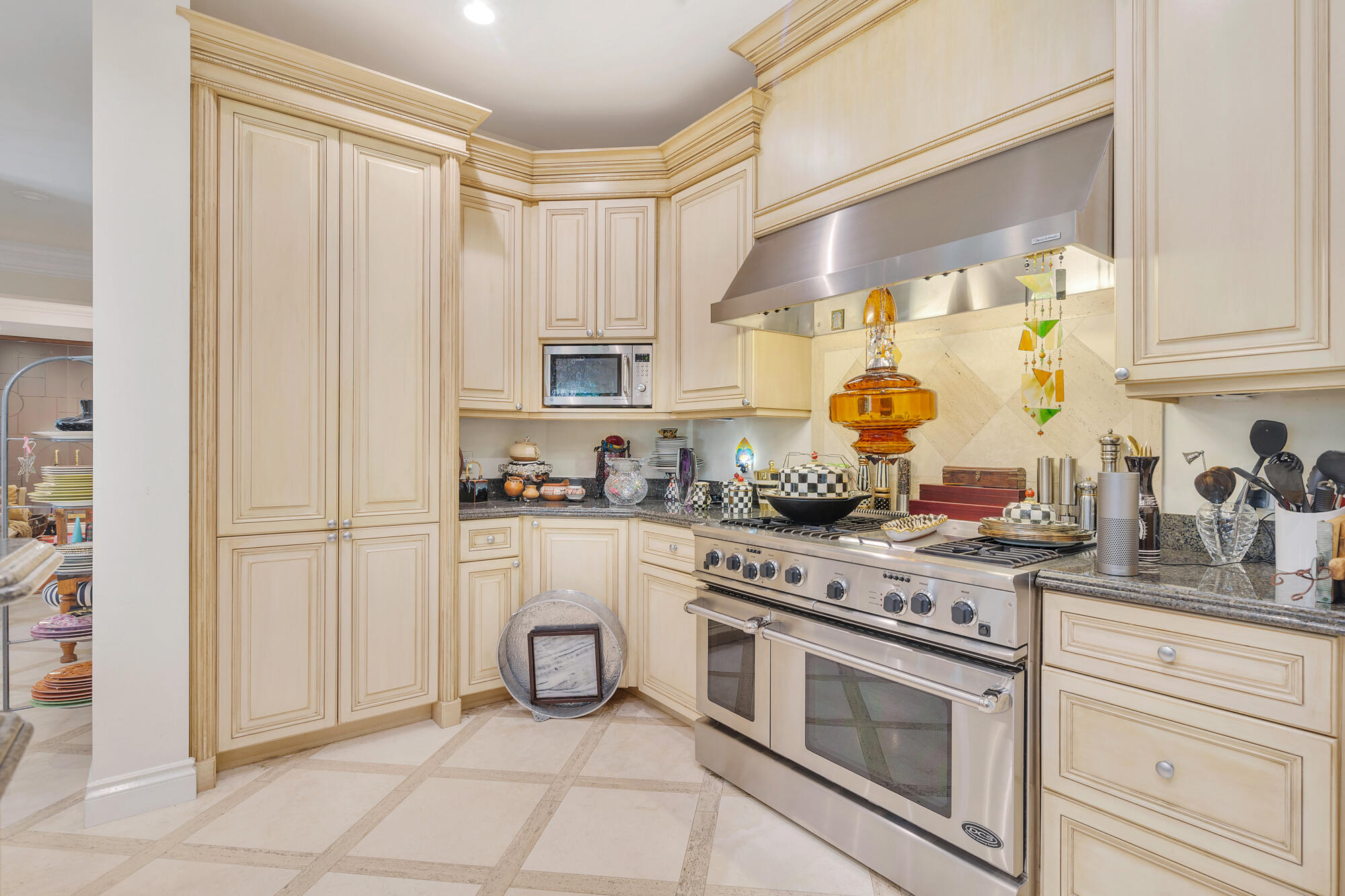 286 Jamaica Palm Beach, FL 33480