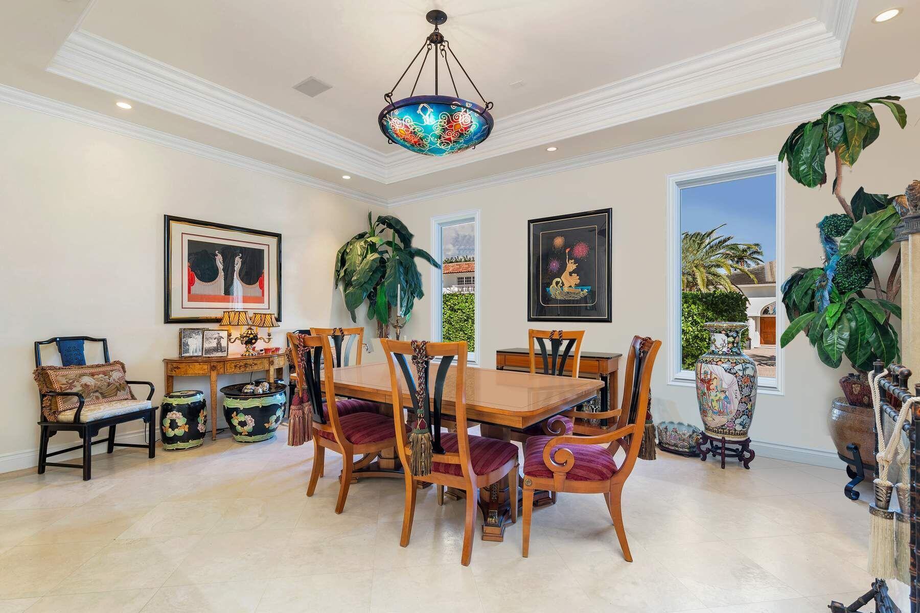286 Jamaica Palm Beach, FL 33480