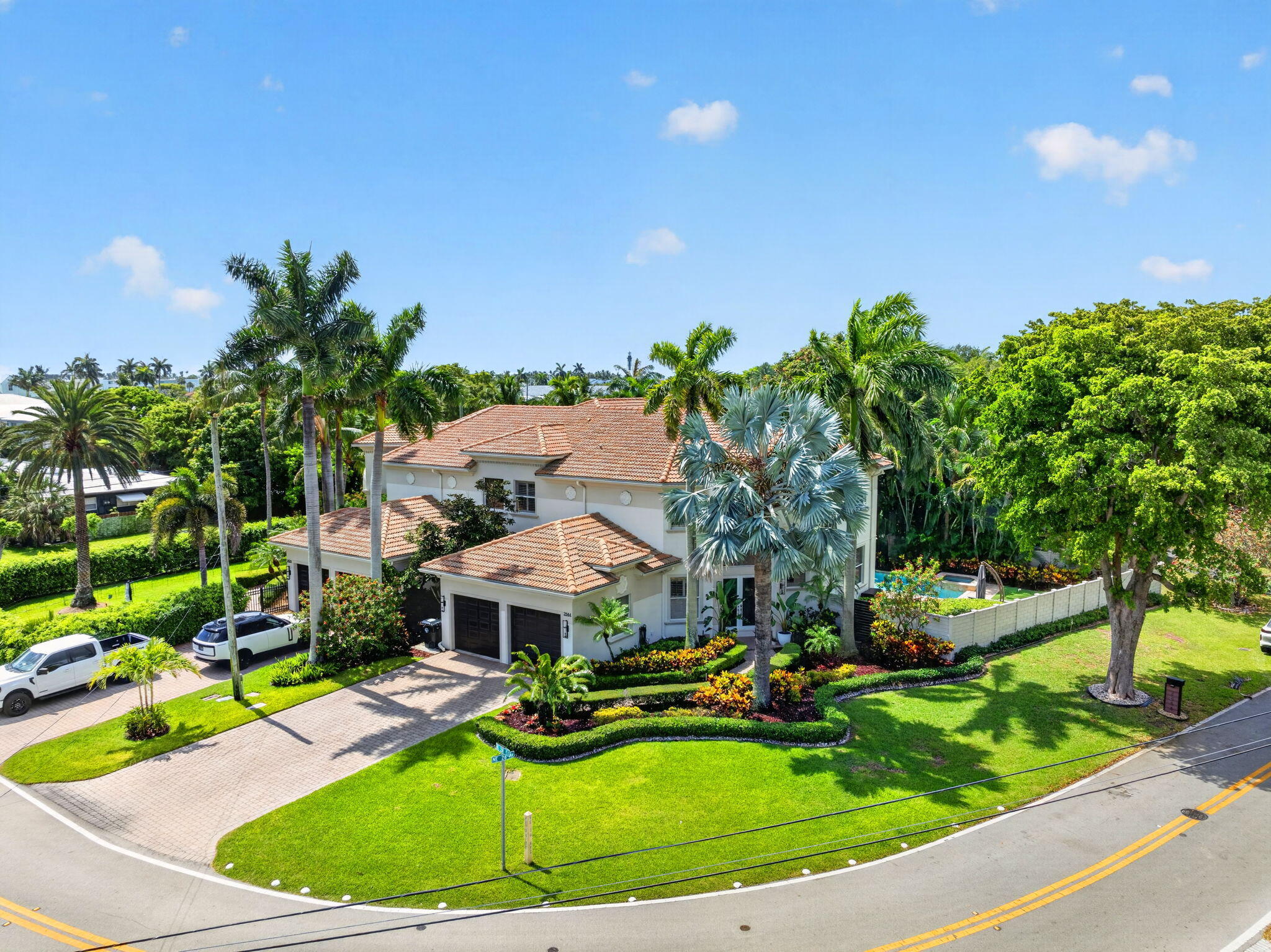 2844 NE 26th Lighthouse Point, FL 33064
