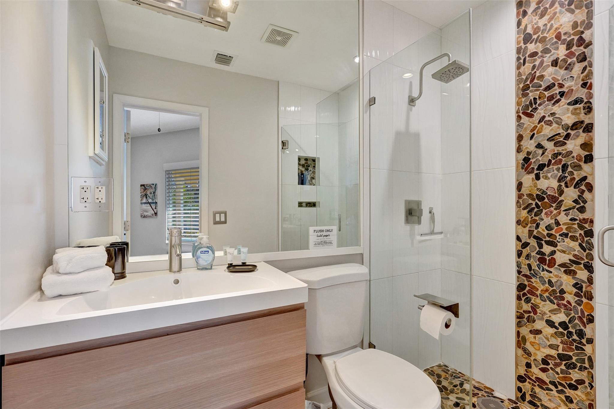 2265 SE 12th Pompano Beach, FL 33062
