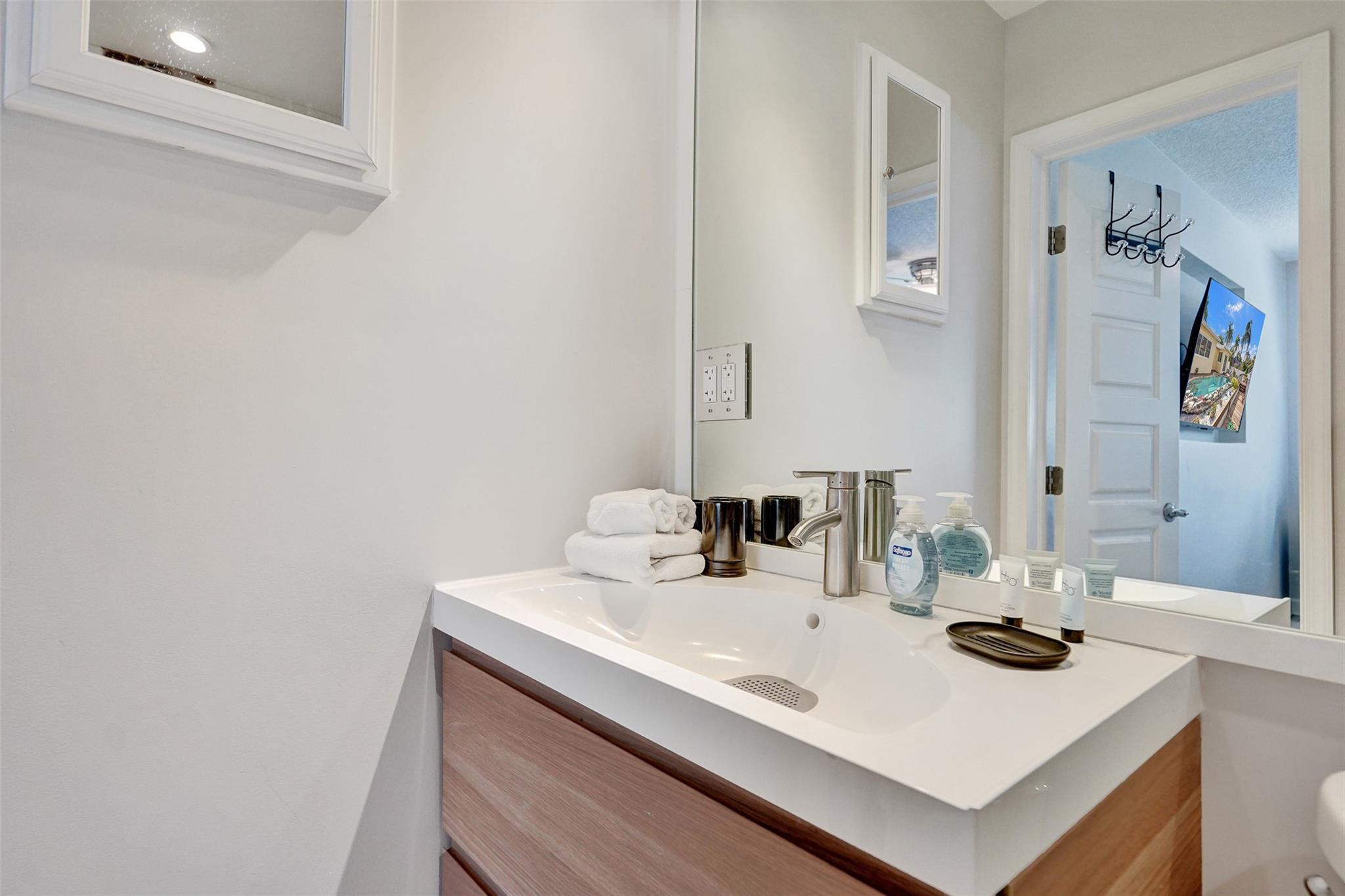 2265 SE 12th Pompano Beach, FL 33062
