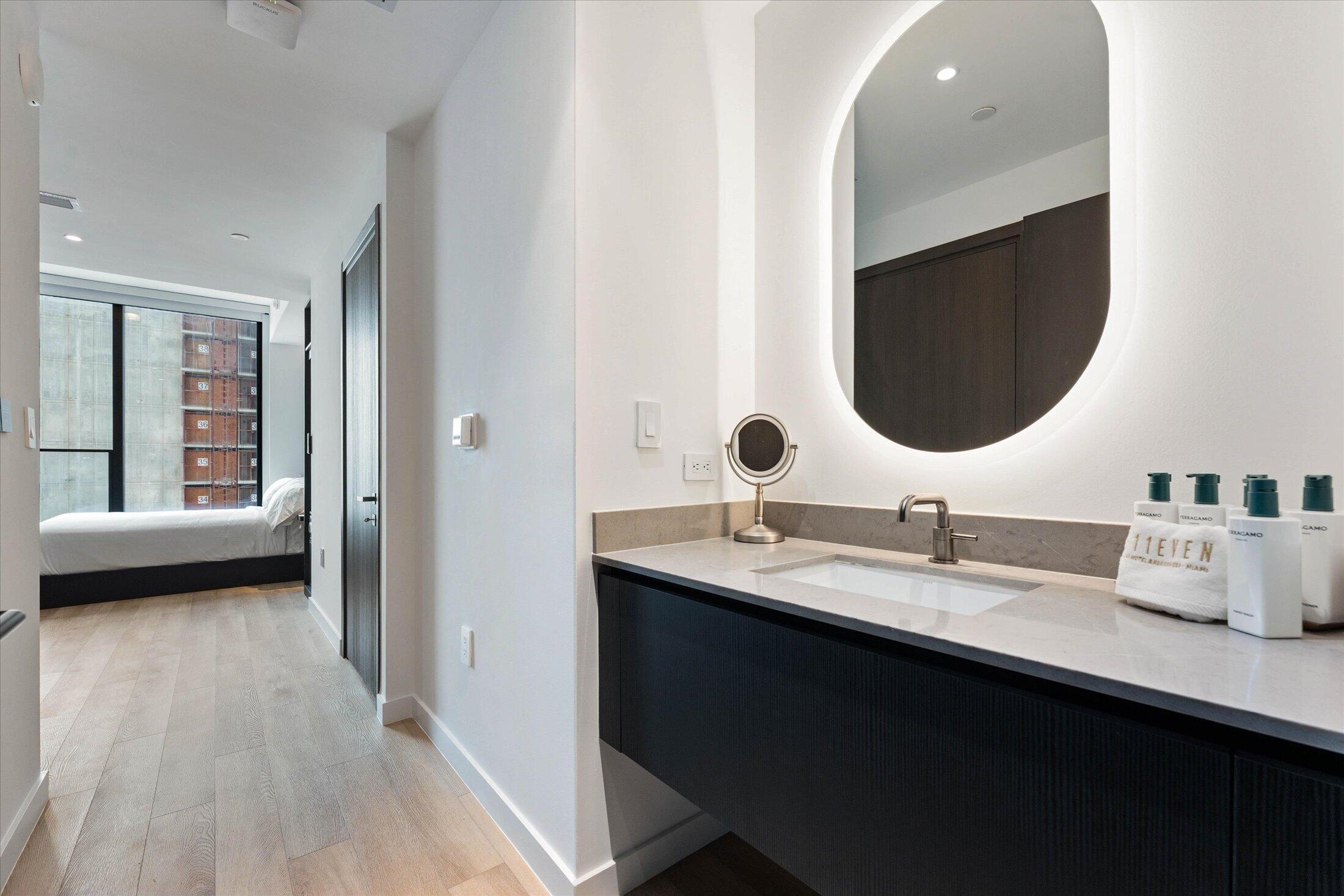 image E11EVEN Hotel & Residences9