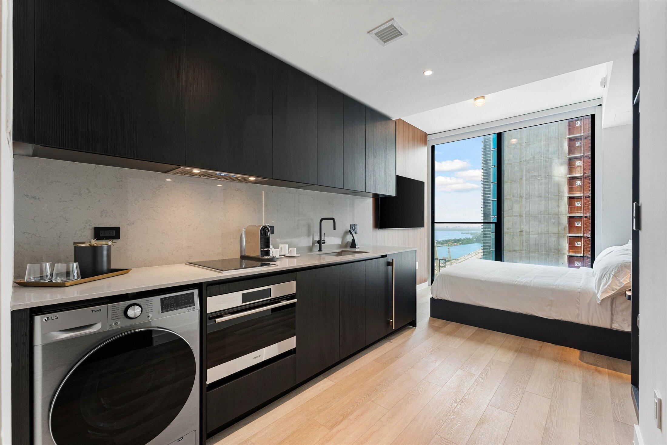image E11EVEN Hotel & Residences5