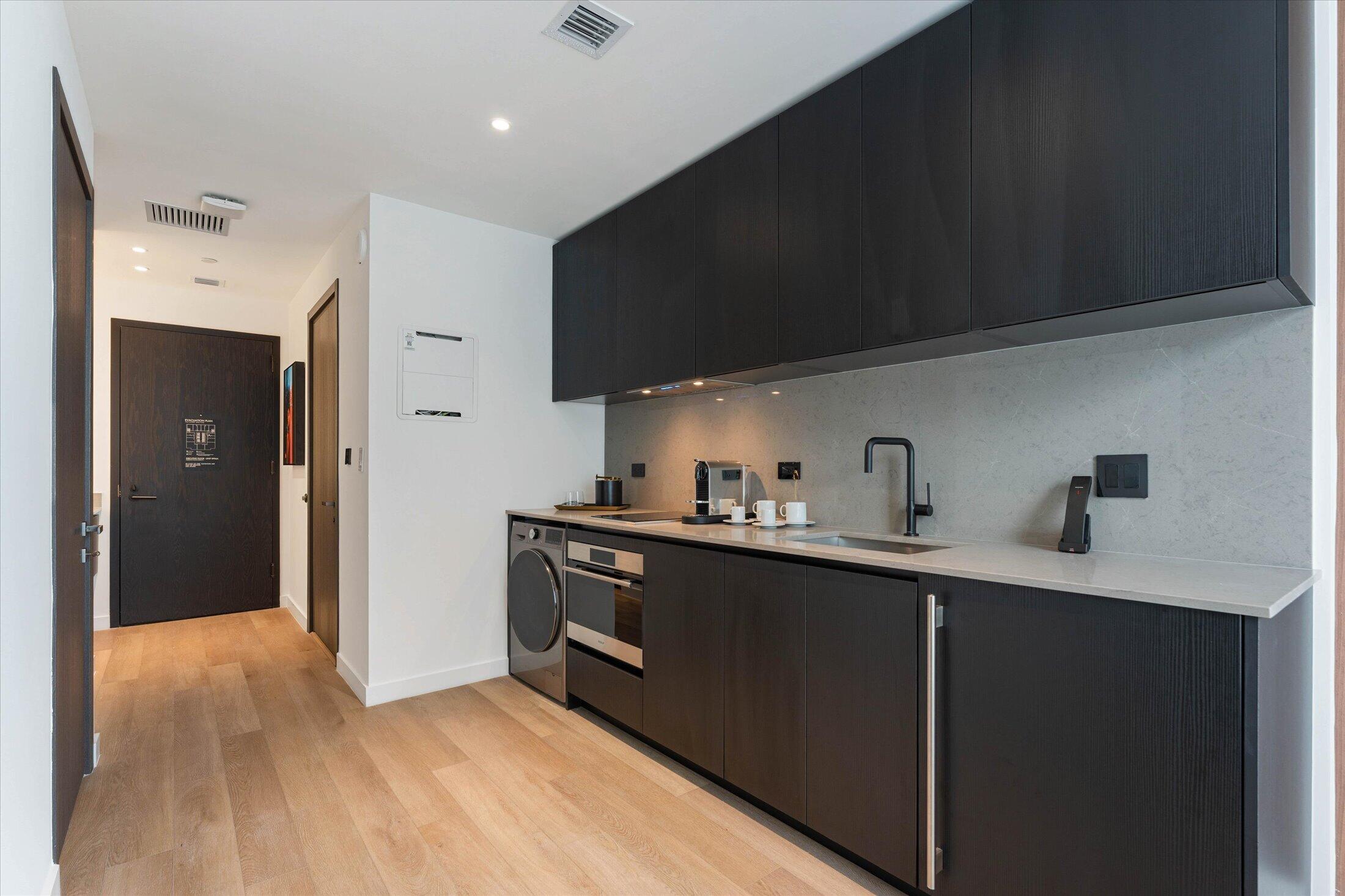 image E11EVEN Hotel & Residences6