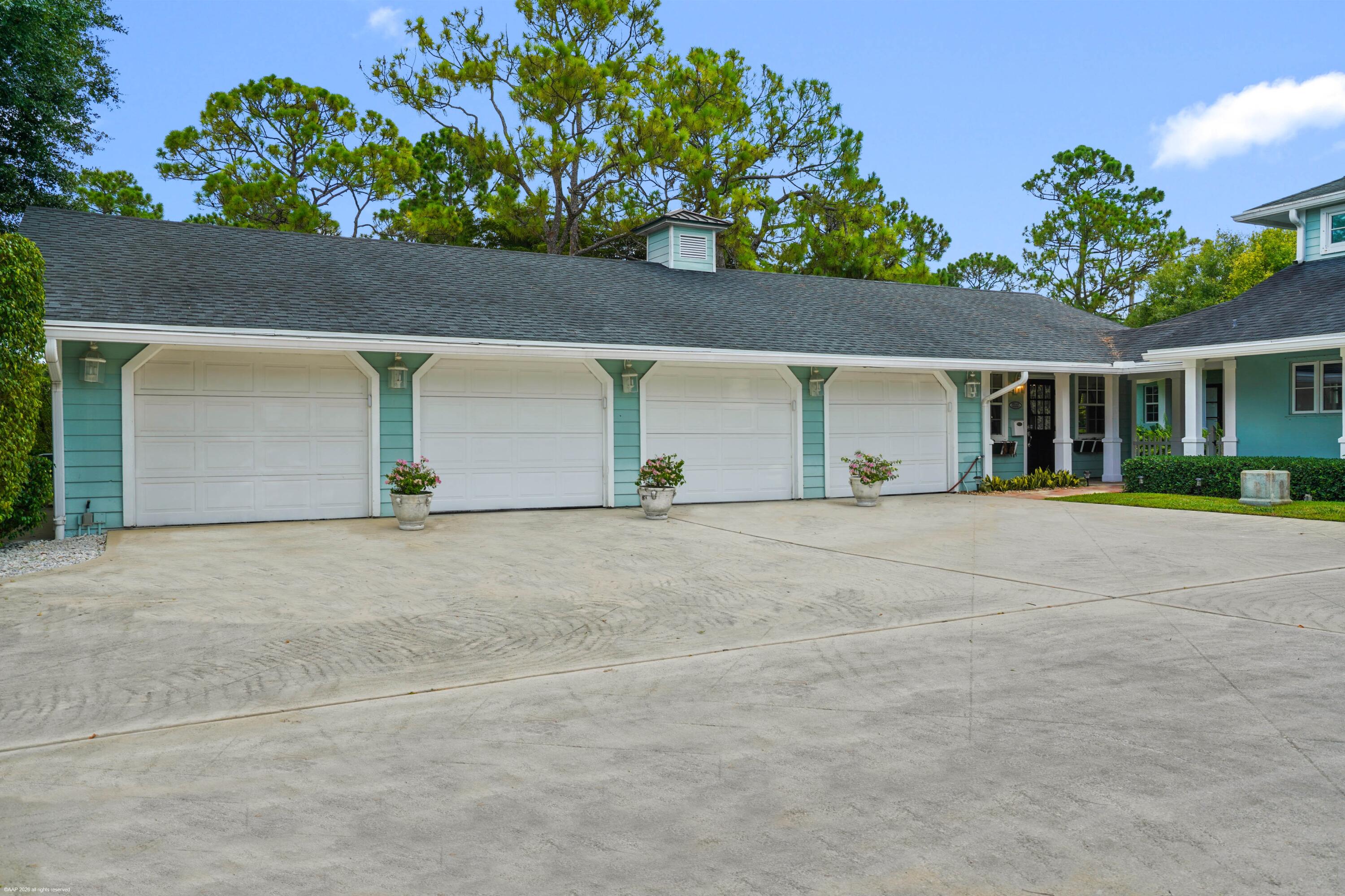 2740 Buck Rdg Loxahatchee, FL 33470