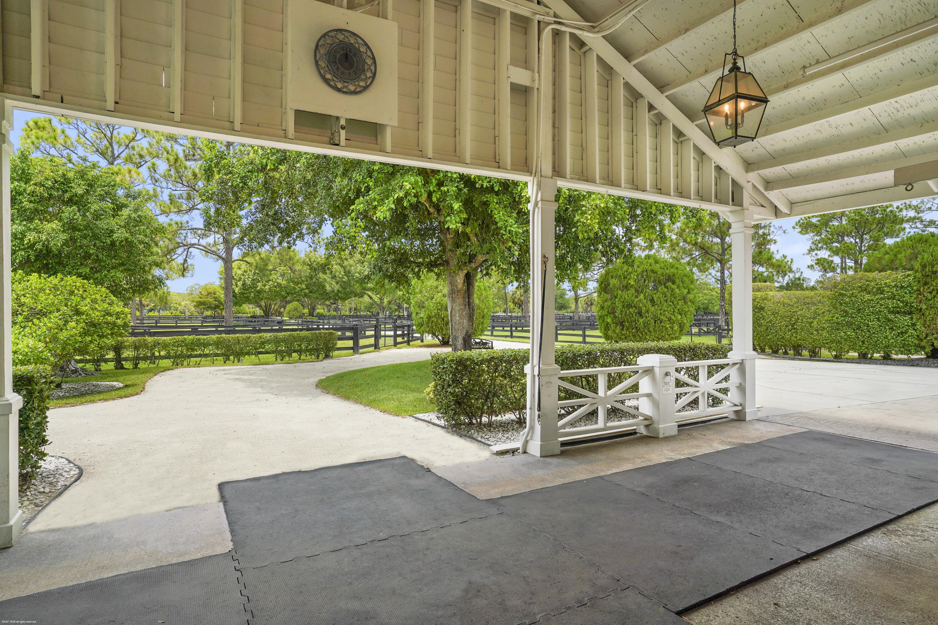 2740 Buck Rdg Loxahatchee, FL 33470