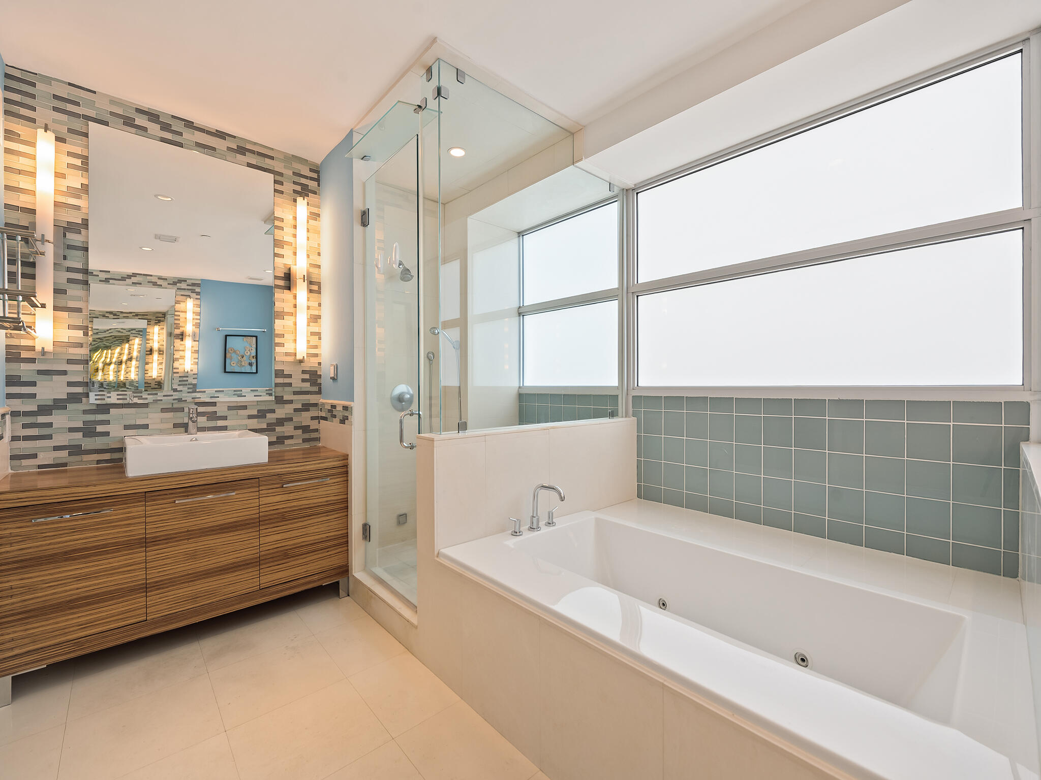215 Hendricks Fort Lauderdale, FL 33301