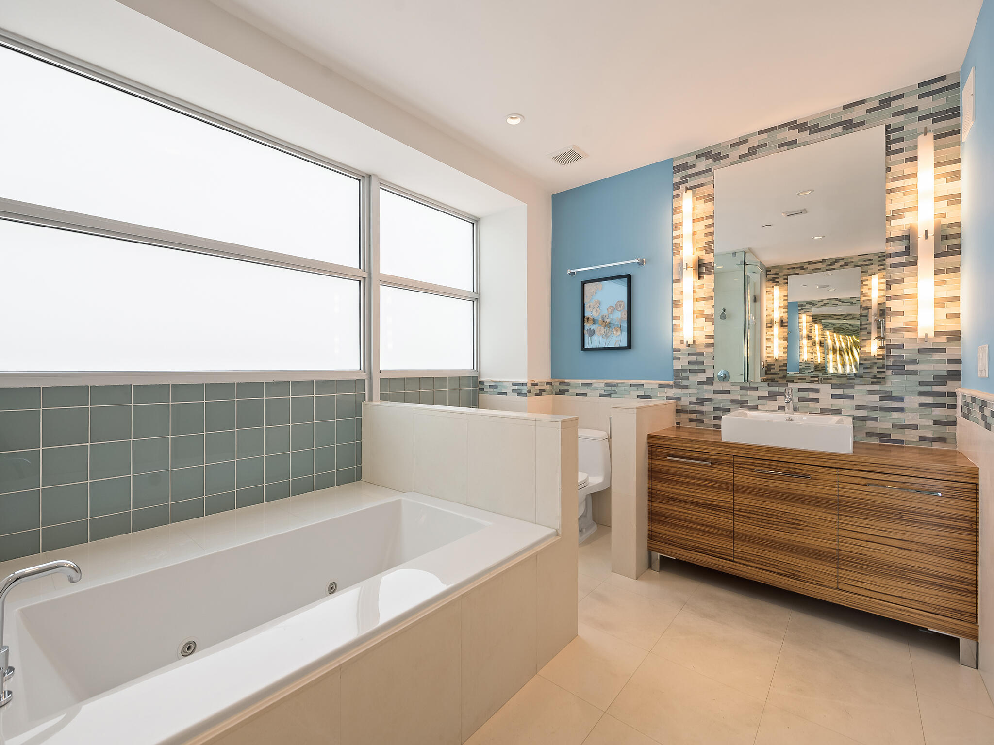 215 Hendricks Fort Lauderdale, FL 33301