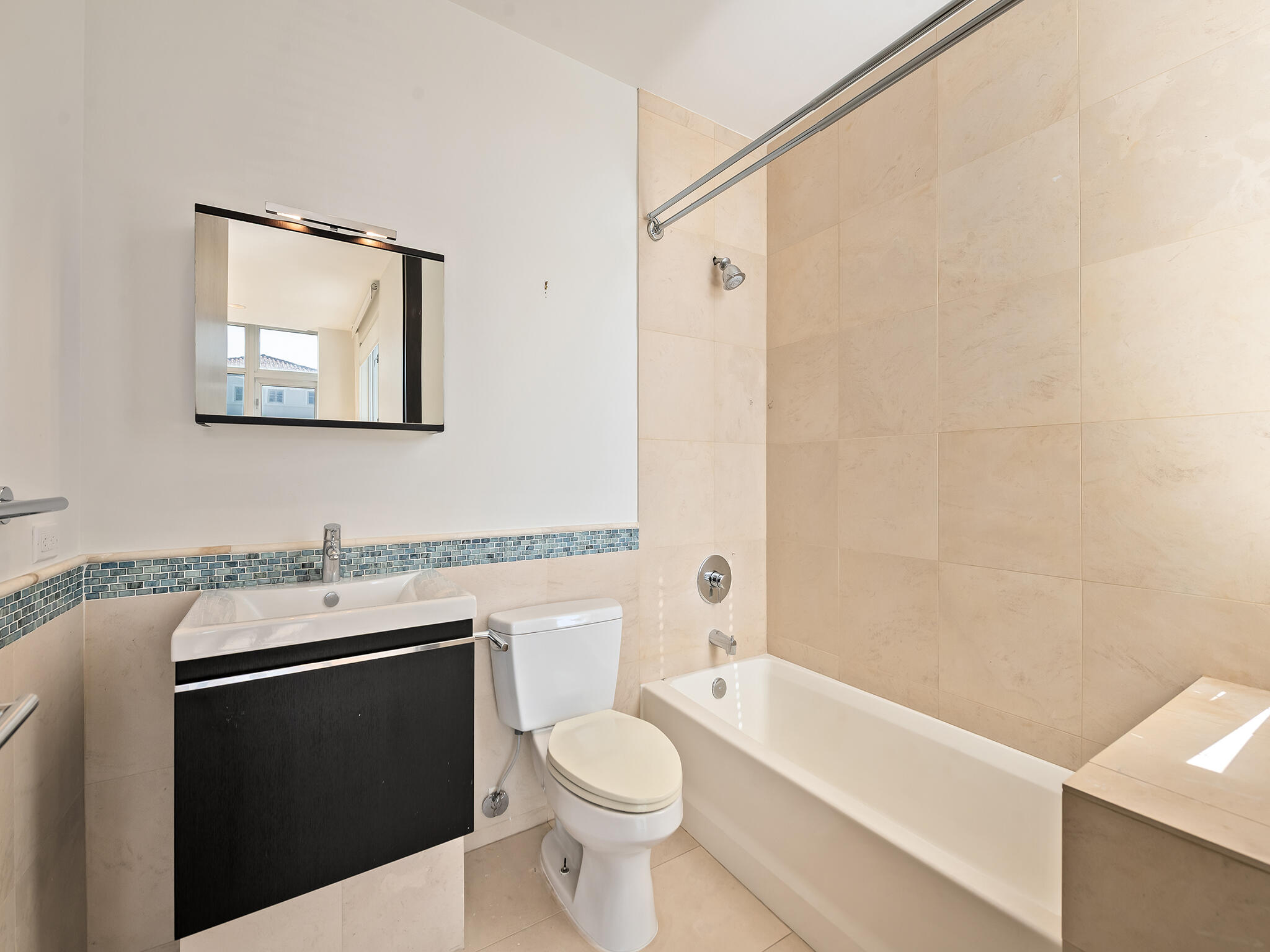 215 Hendricks Fort Lauderdale, FL 33301