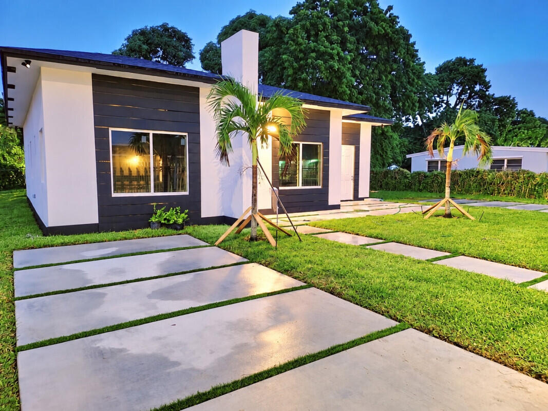 10220 SW 170th Ter