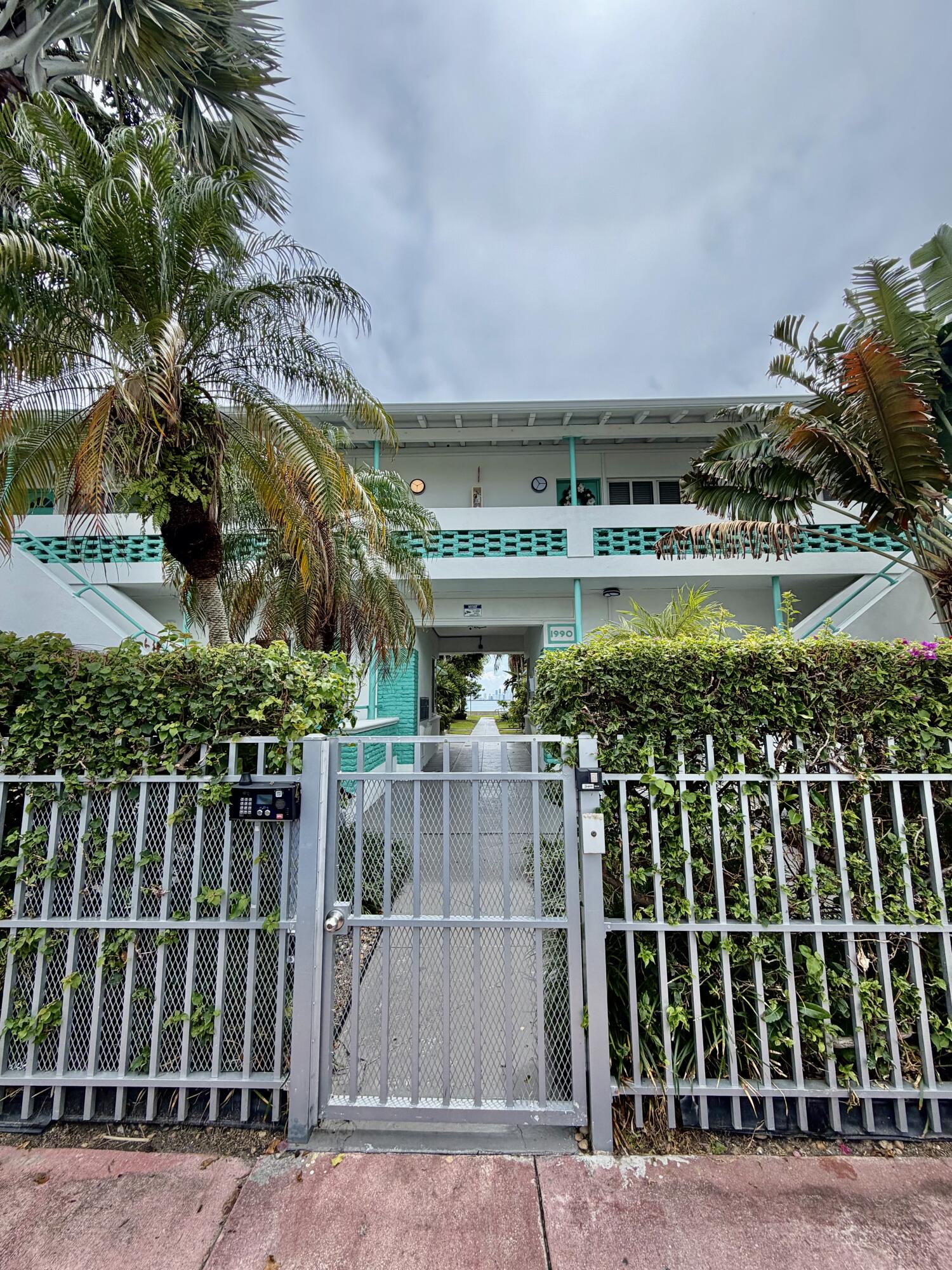 1980 Bay Dr #8