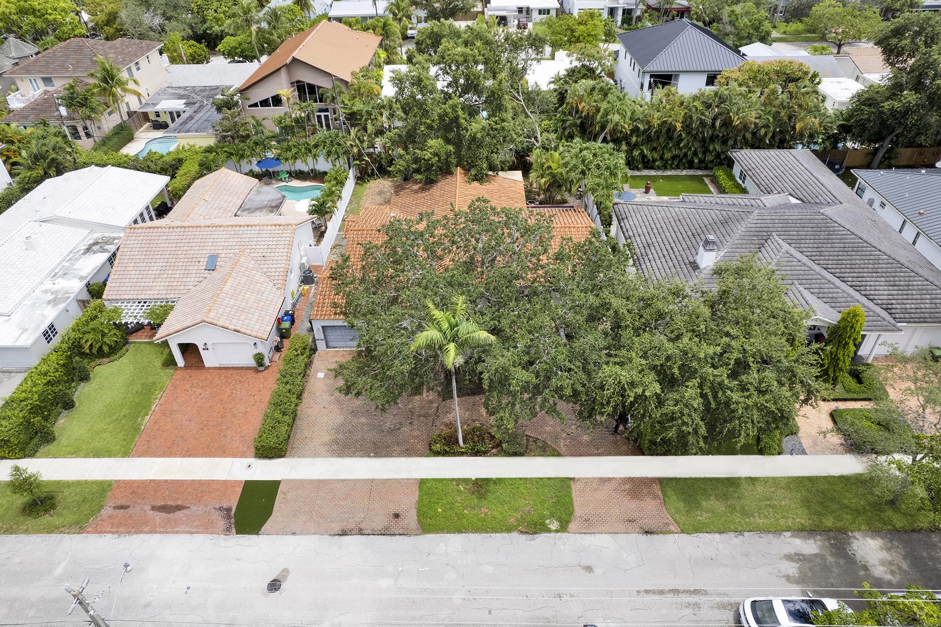 805 SE 10th St Fort Lauderdale, FL 33316