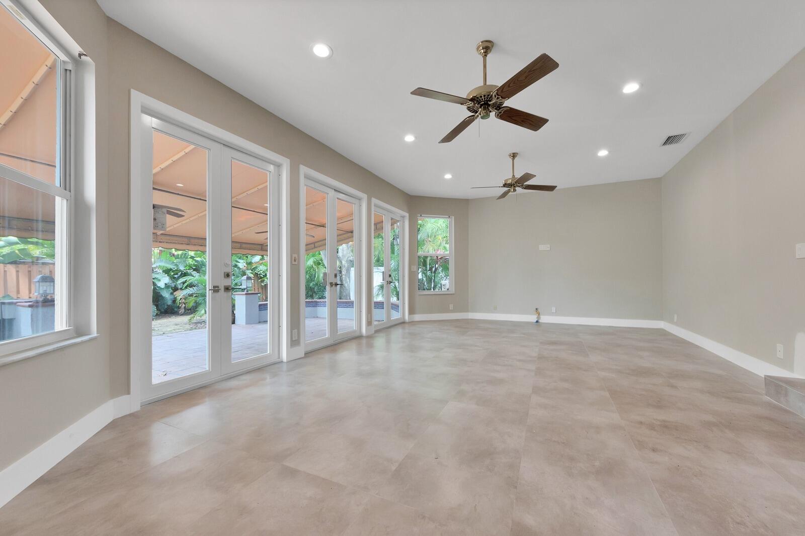 805 SE 10th St Fort Lauderdale, FL 33316