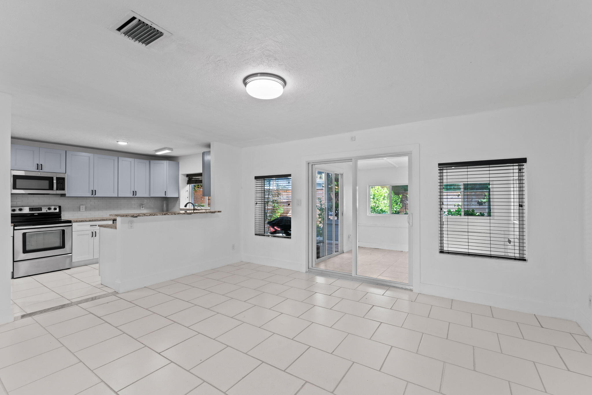 1823 SW 22nd St Fort Lauderdale, FL 33315