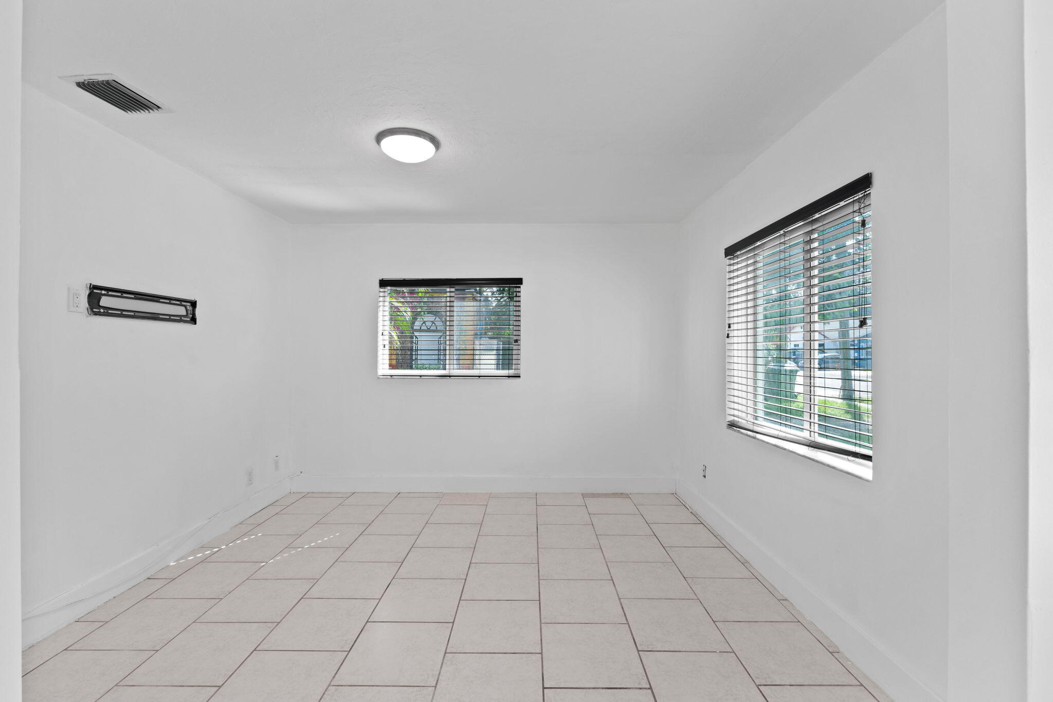 1823 SW 22nd St Fort Lauderdale, FL 33315
