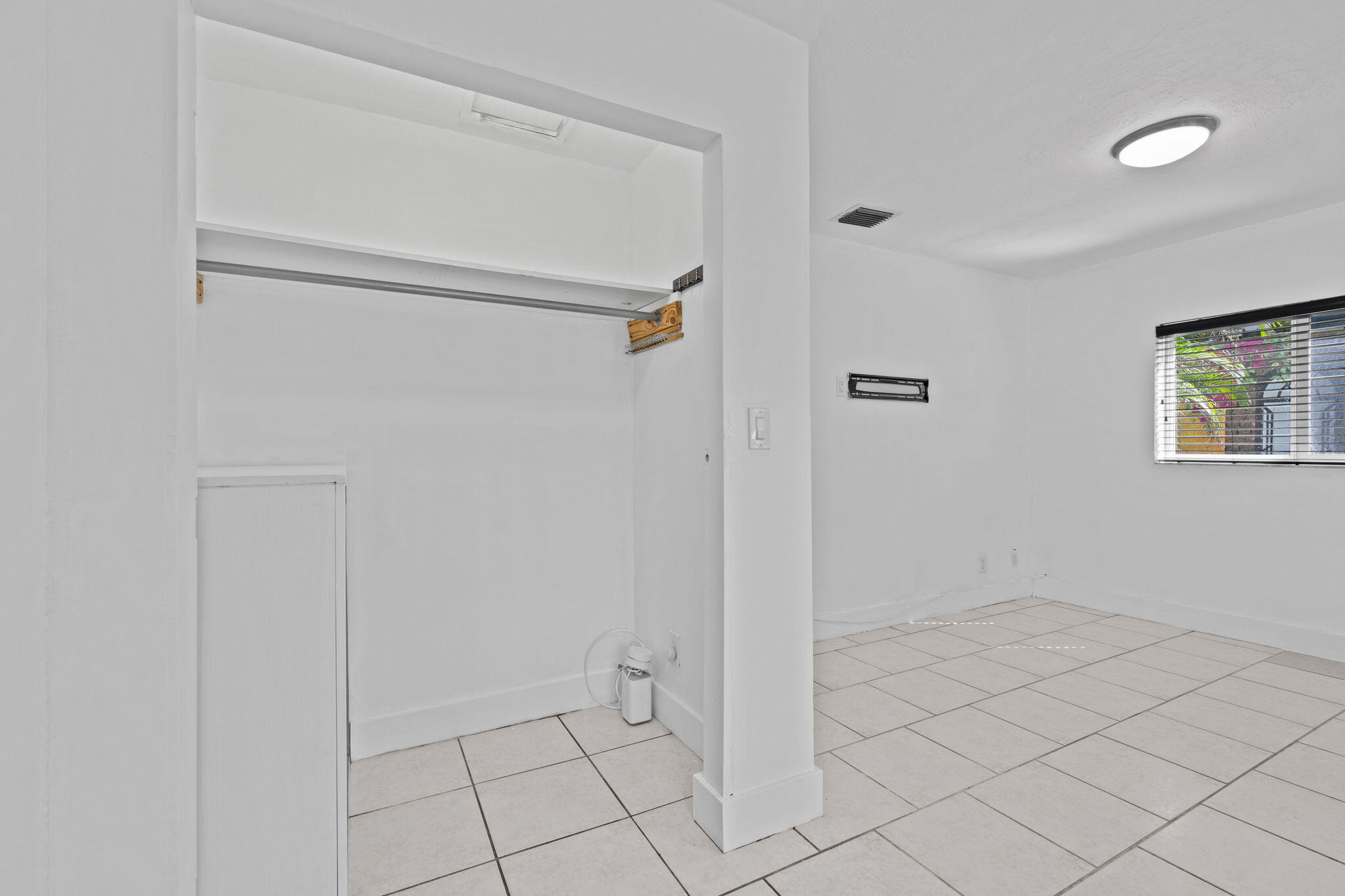 1823 SW 22nd St Fort Lauderdale, FL 33315