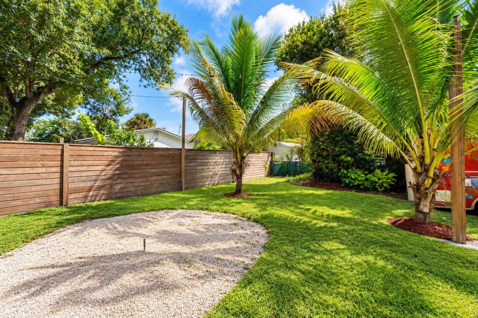 1823 SW 22nd St Fort Lauderdale, FL 33315