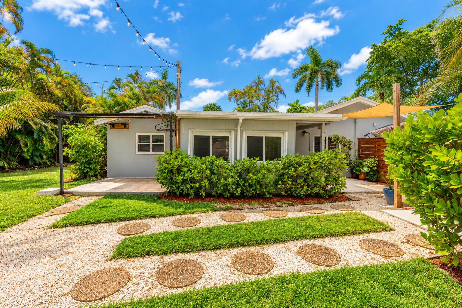 1823 SW 22nd St Fort Lauderdale, FL 33315