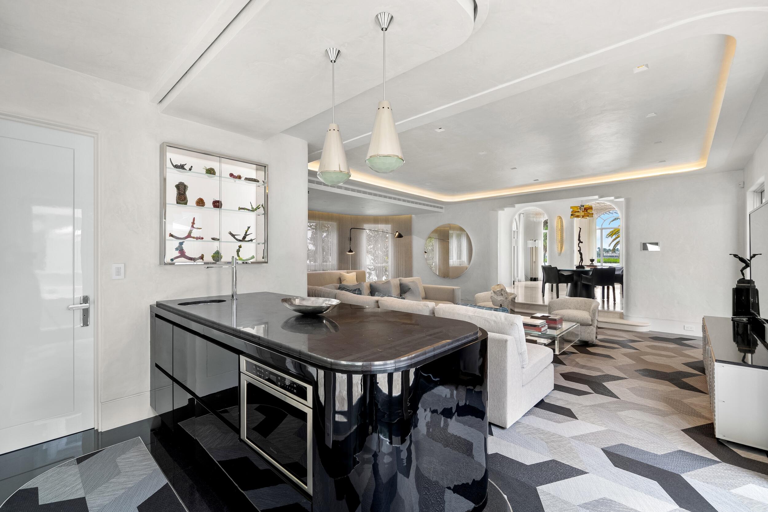 2631 S Flagler Dr West Palm Beach, FL 33405