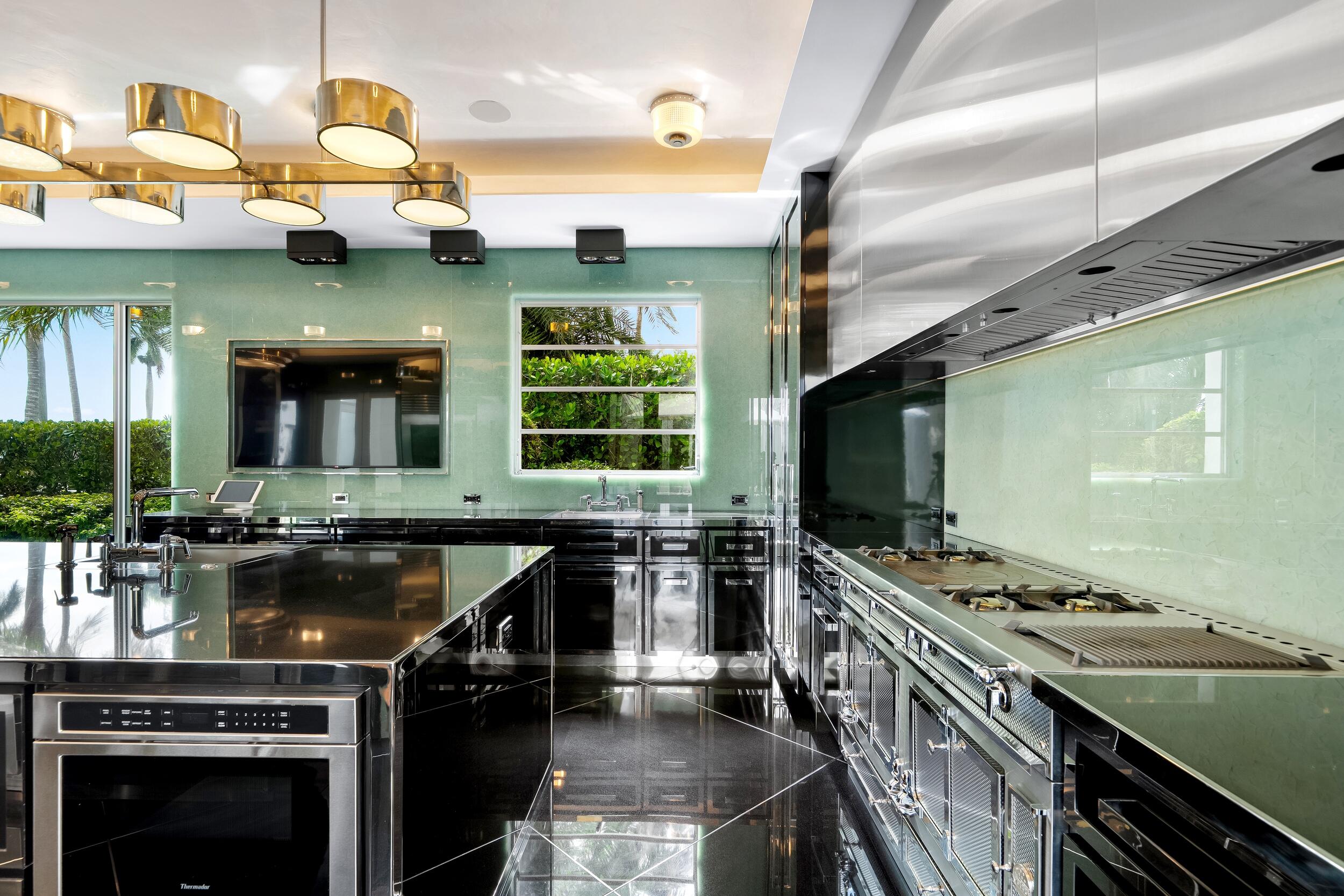 2631 S Flagler Dr West Palm Beach, FL 33405