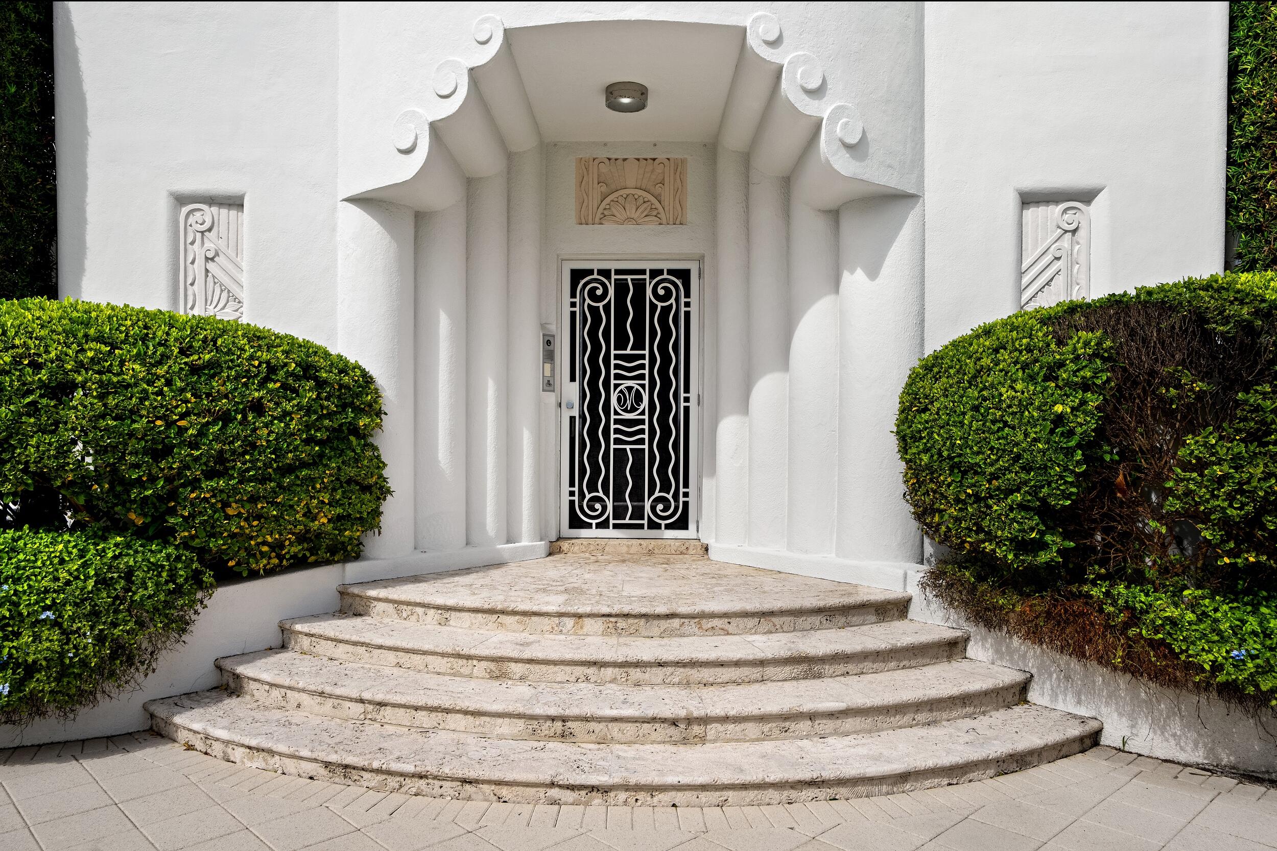 2631 S Flagler Dr West Palm Beach, FL 33405