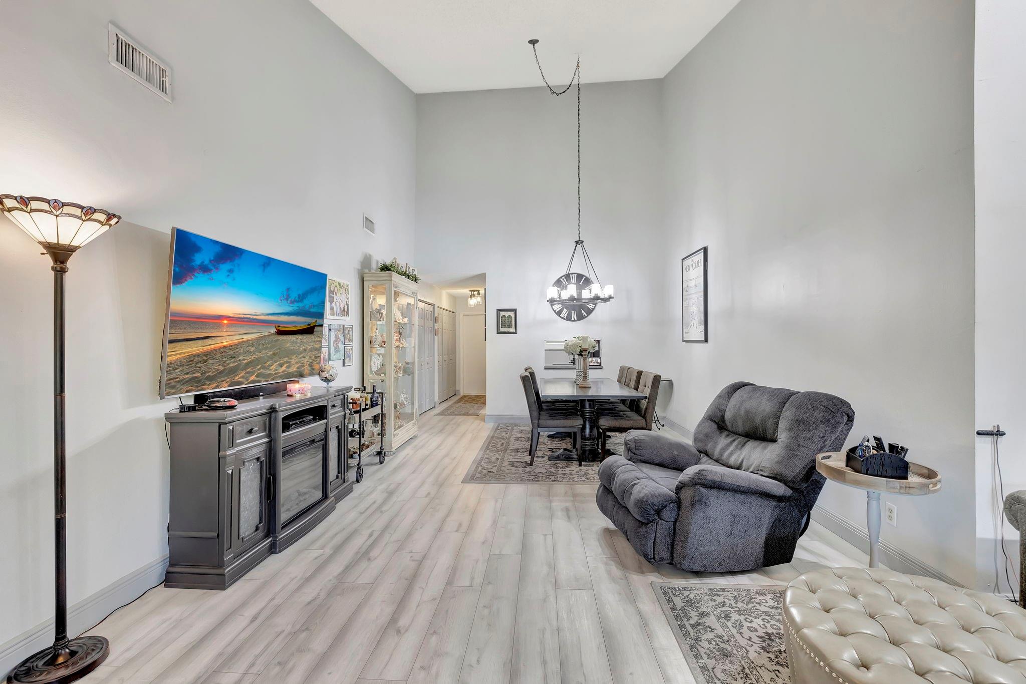 8799 Holly Ct #202,Tamarac, FL 33321