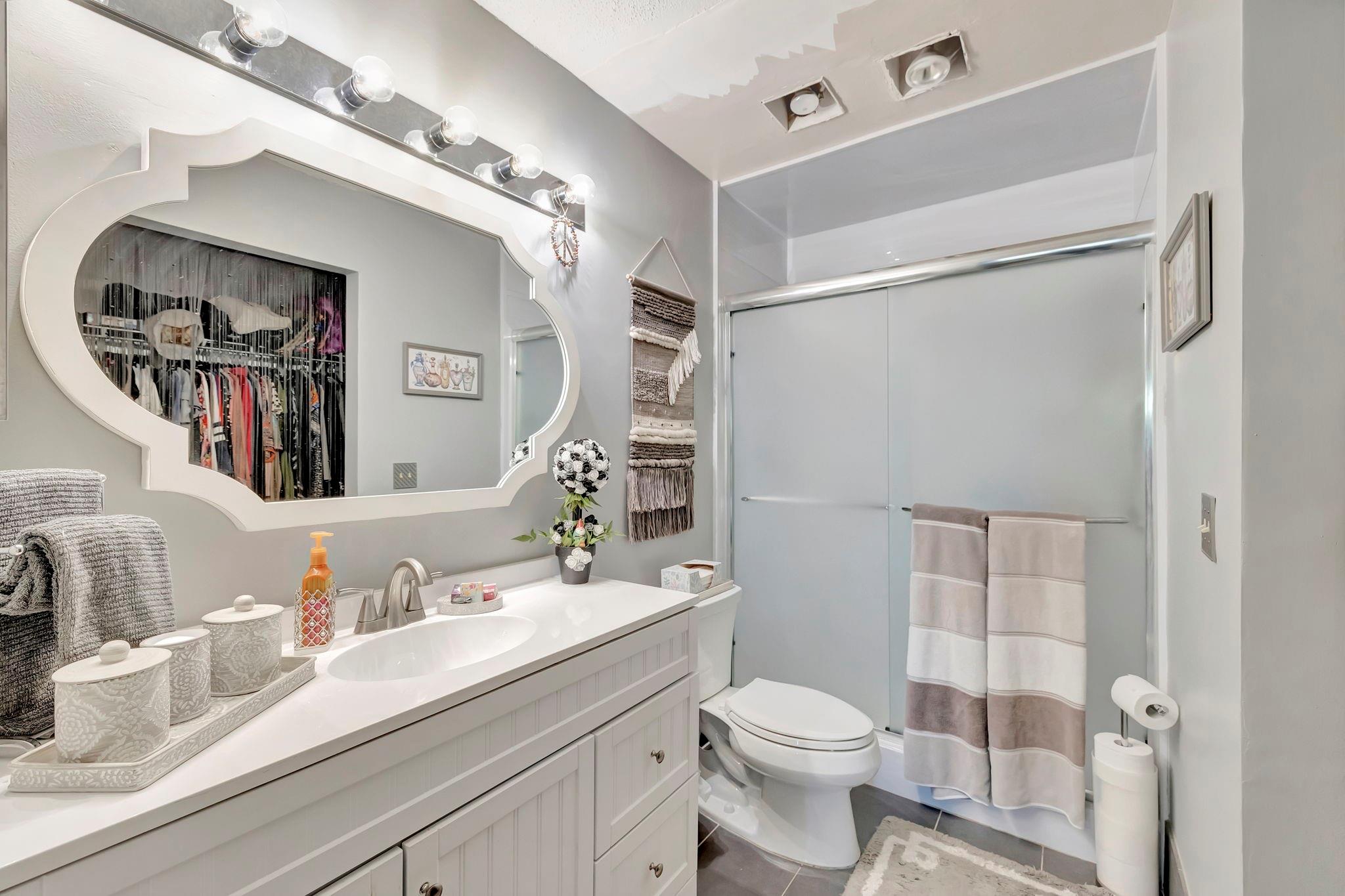 8799 Holly Ct #202,Tamarac, FL 33321