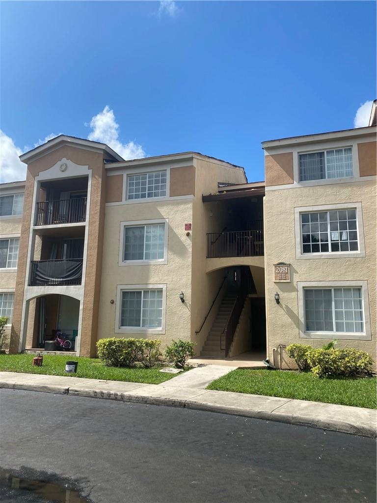 2081 N Renaissance Blvd #304