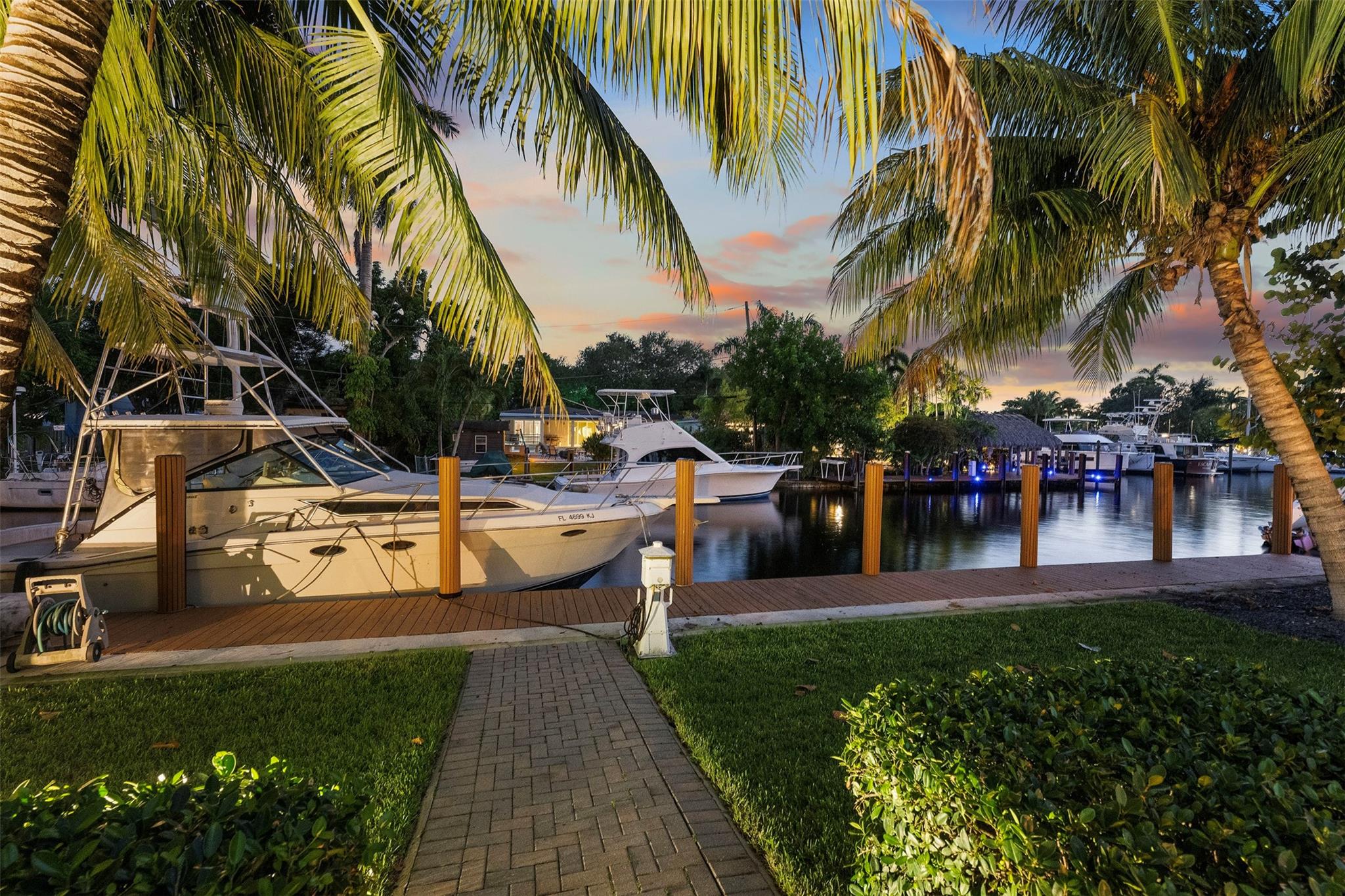 1304 Orange Isle