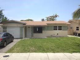 3770 NE 16th Ave