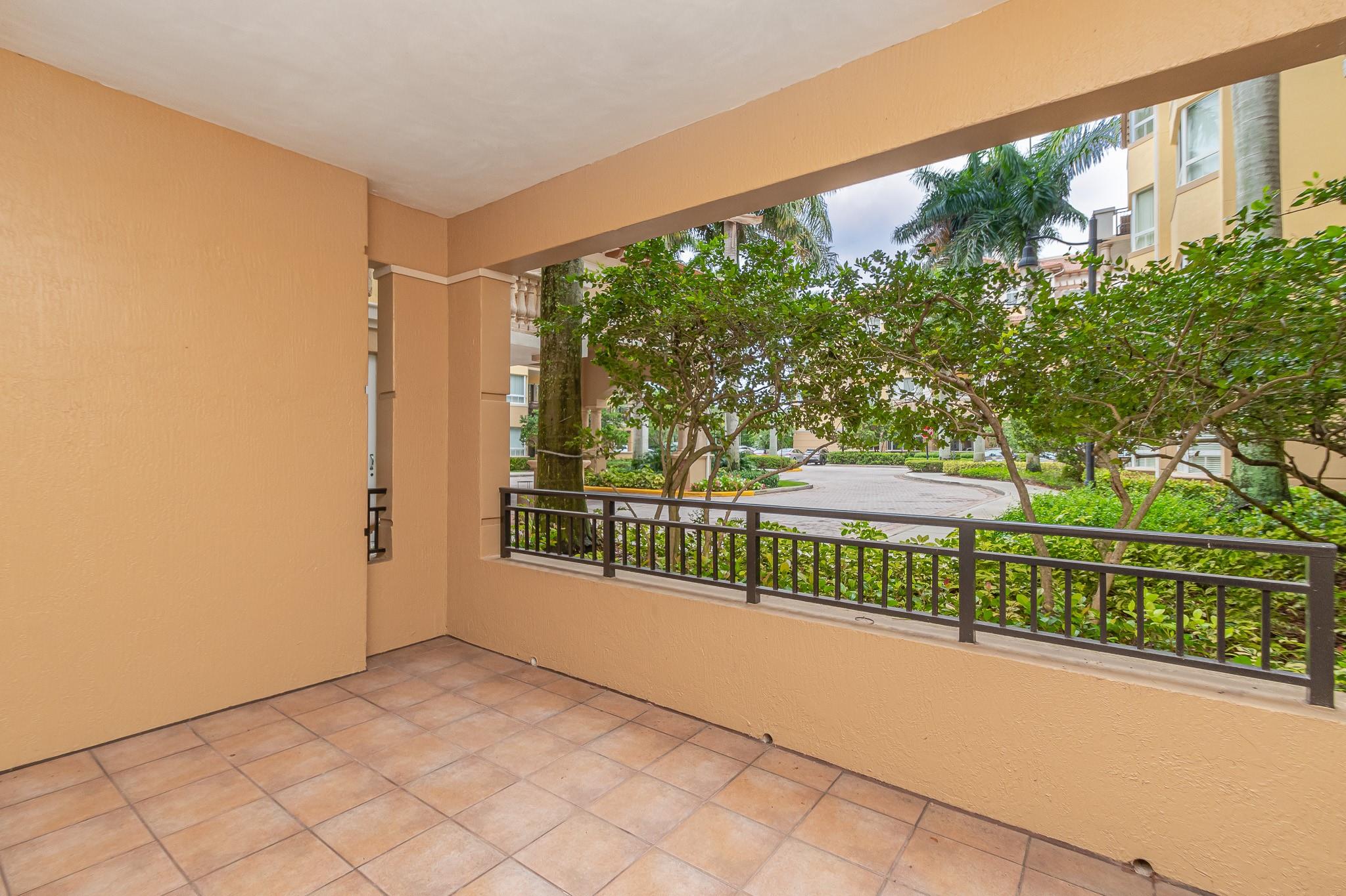 16101 Emerald Estates Dr #146 Weston, FL 33331