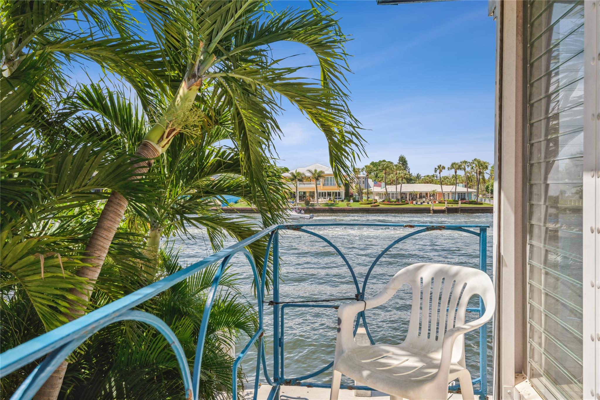 561 Bayshore Dr #1