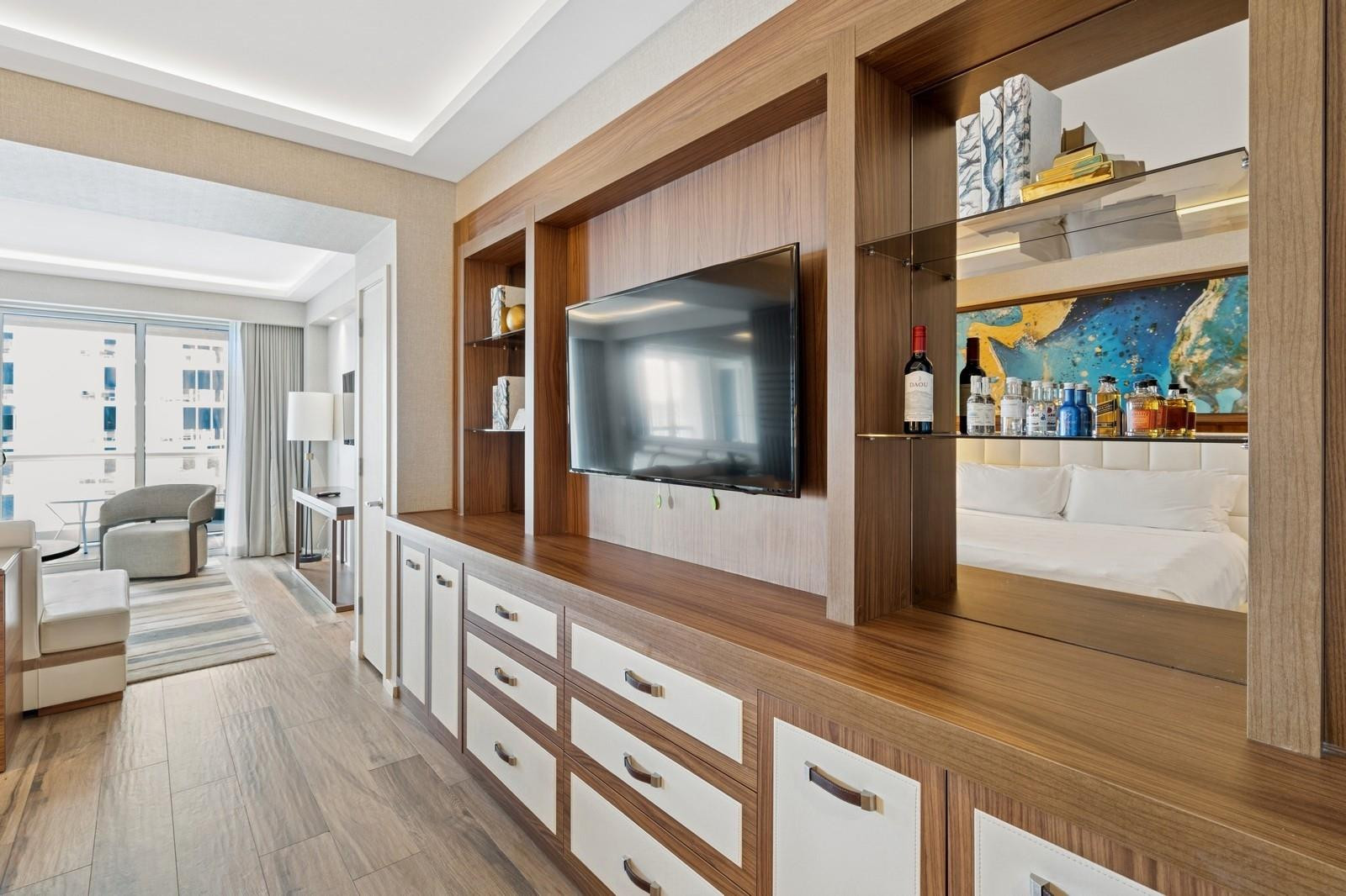 551 N Fort Lauderdale Bch #H906 Fort Lauderdale, FL 33304