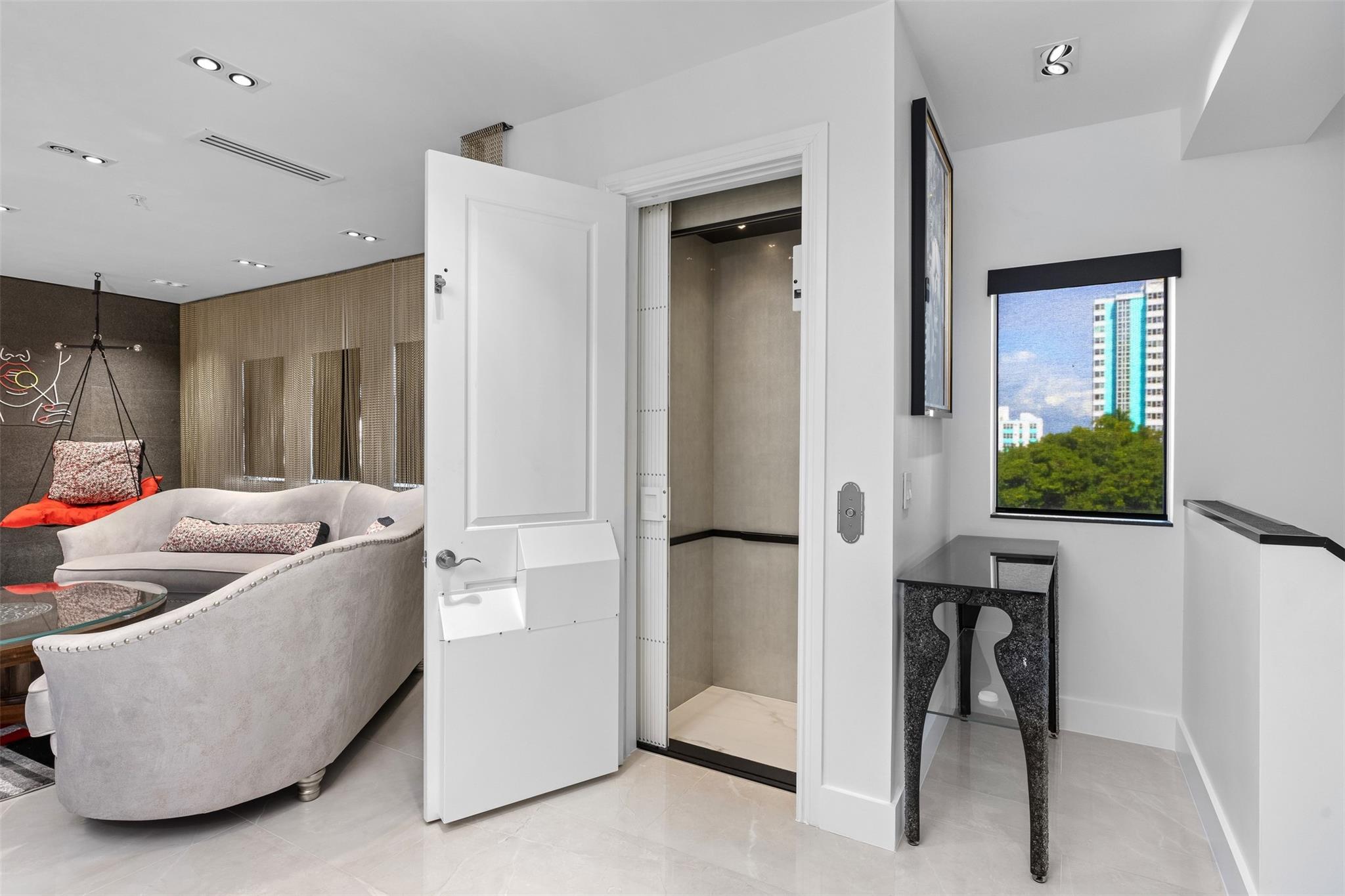 3021 Riomar St Fort Lauderdale, FL 33304