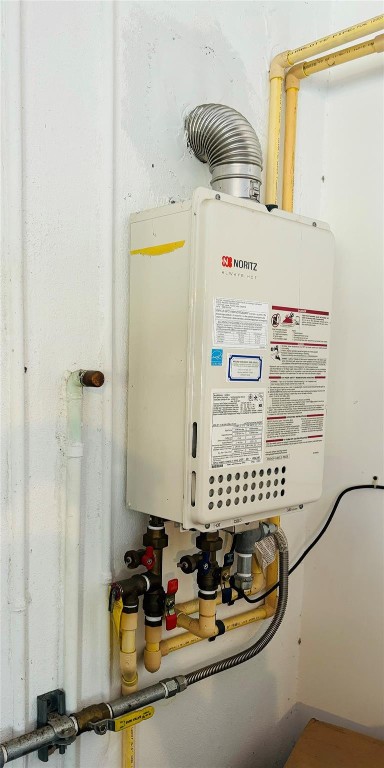 14224 NW 18th Ct Pembroke Pines, FL 33028