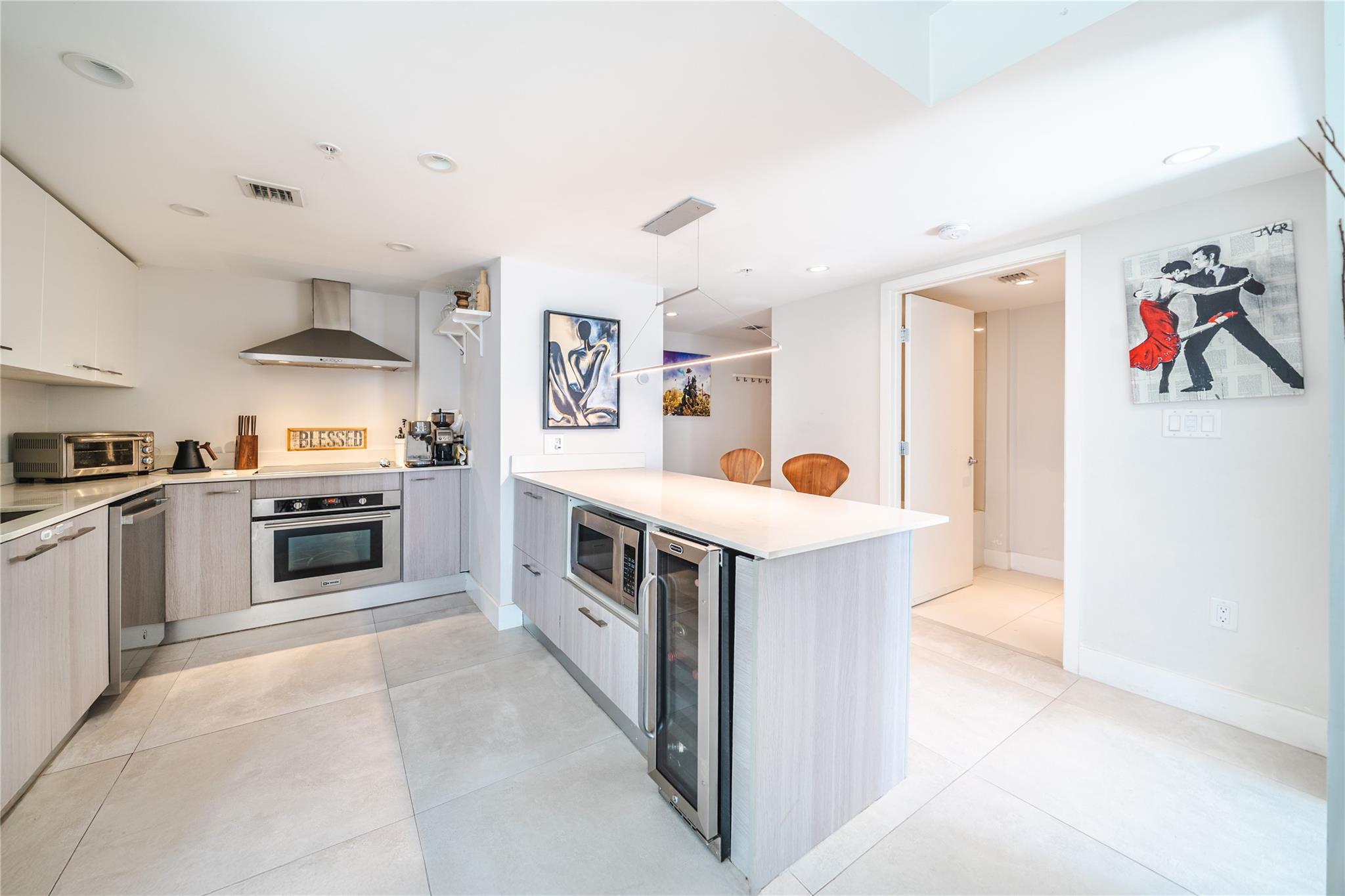 1133 102nd St #504 Bay Harbor Islands, FL 33154