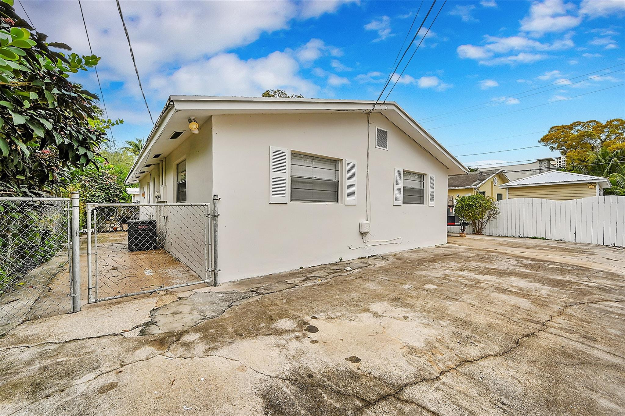 604 SW 6th Fort Lauderdale, FL 33315