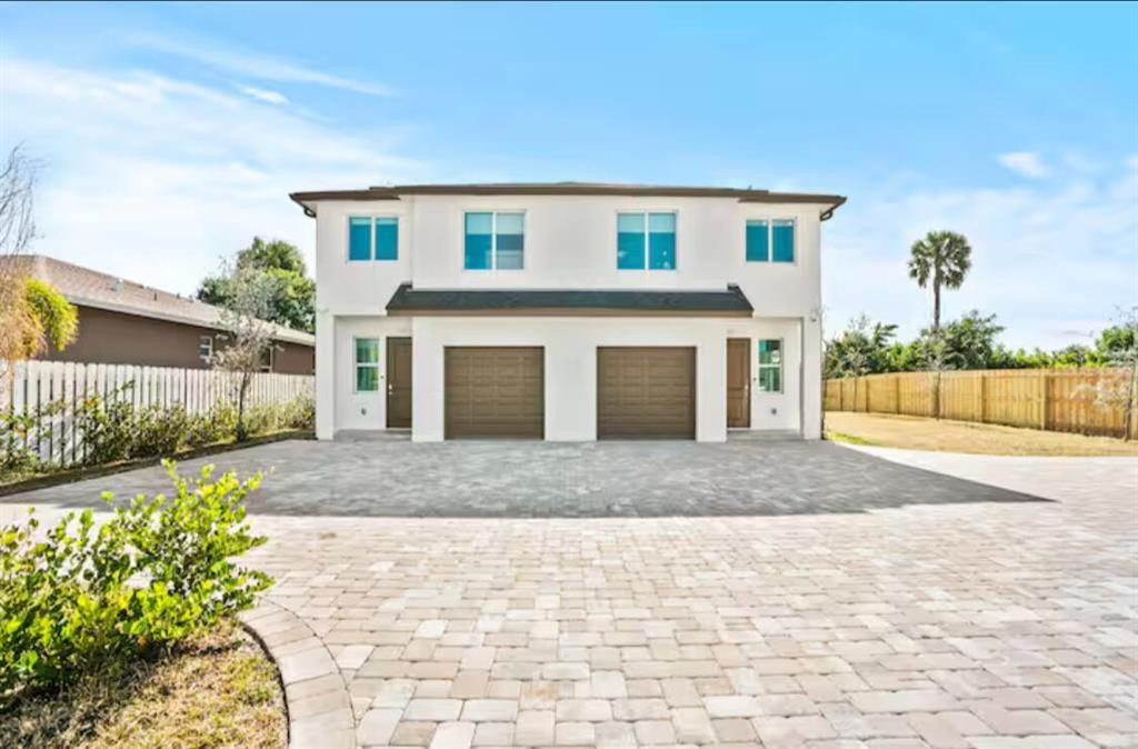 1547 W 26th