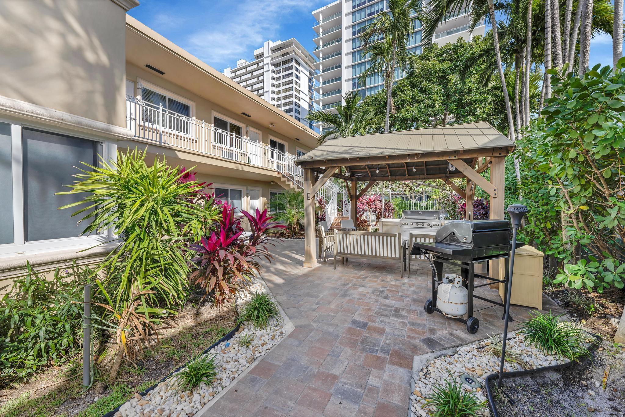 925 N Intracoastal #2 Fort Lauderdale, FL 33304