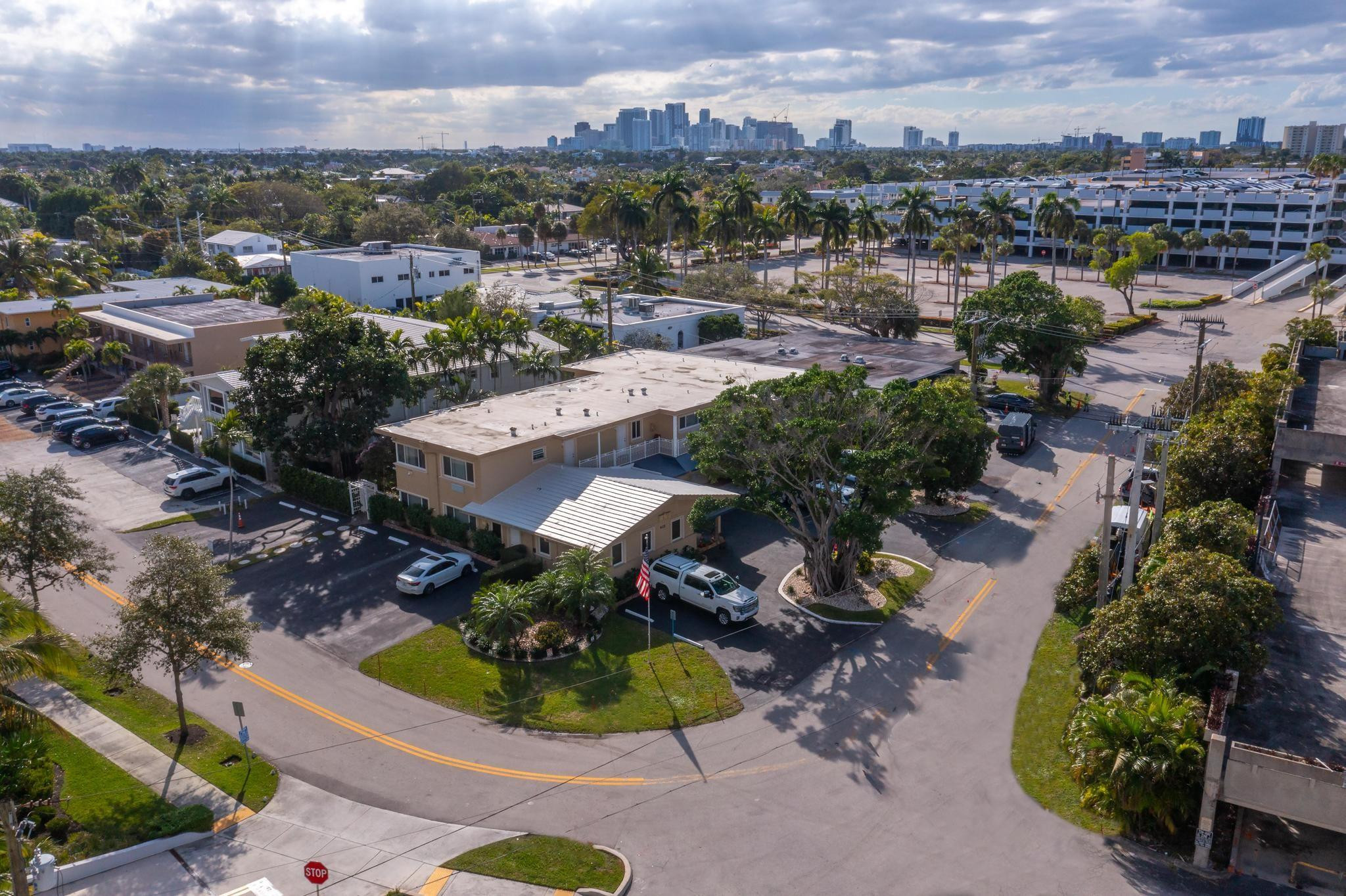 925 N Intracoastal #2 Fort Lauderdale, FL 33304