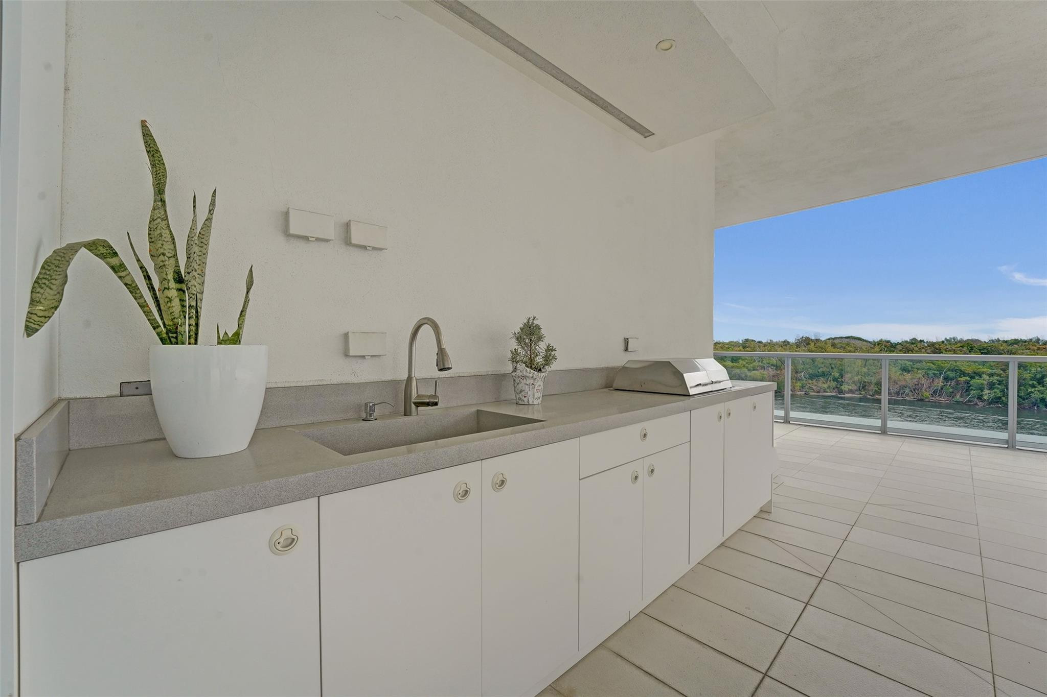 920 Intracoastal #503 Fort Lauderdale, FL 33304