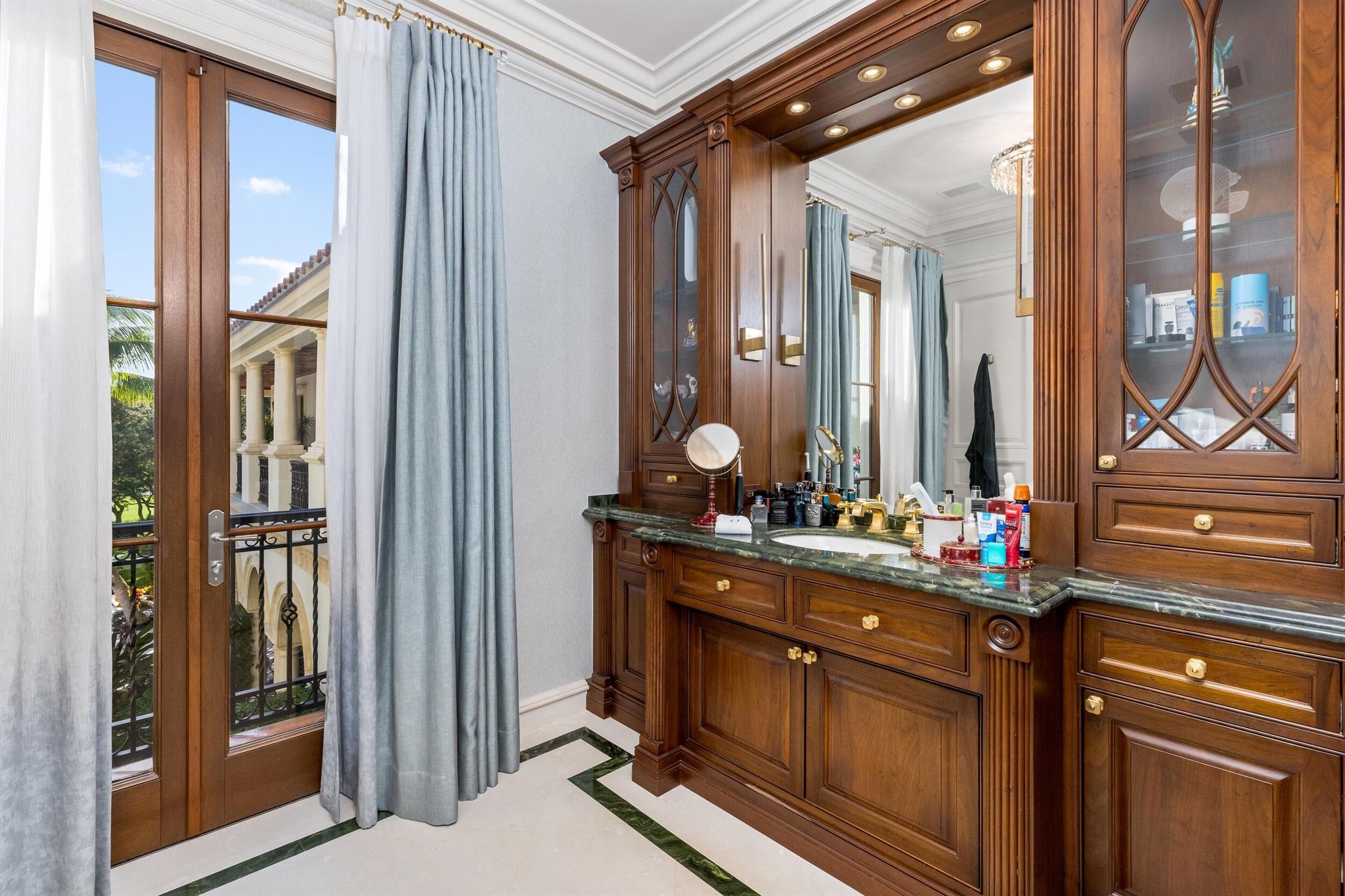 136 Bears Clb Dr Jupiter, FL 33477