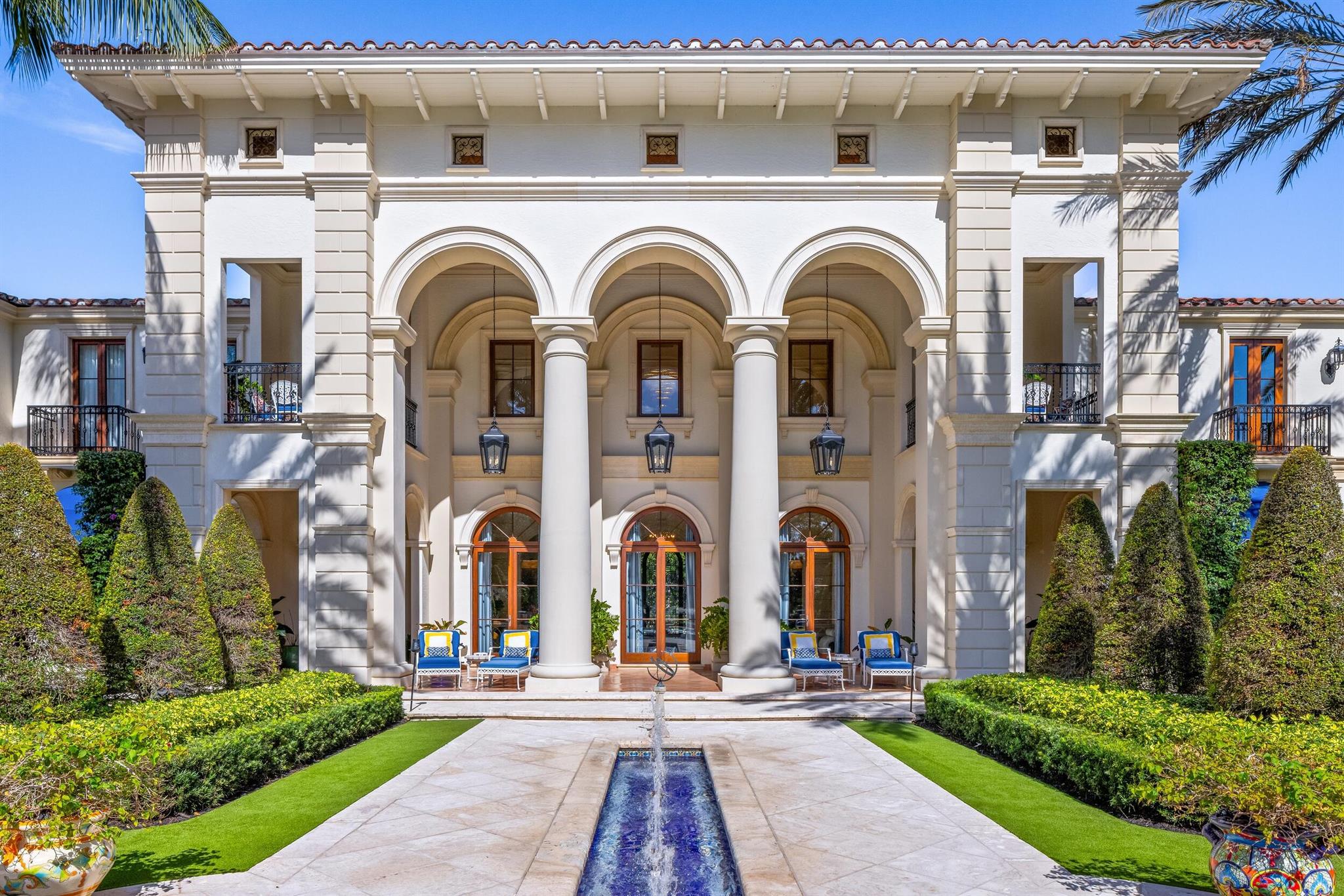 136 Bears Clb Dr Jupiter, FL 33477