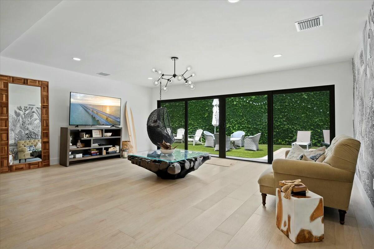 27 Ocean Dr Jupiter, FL 33469