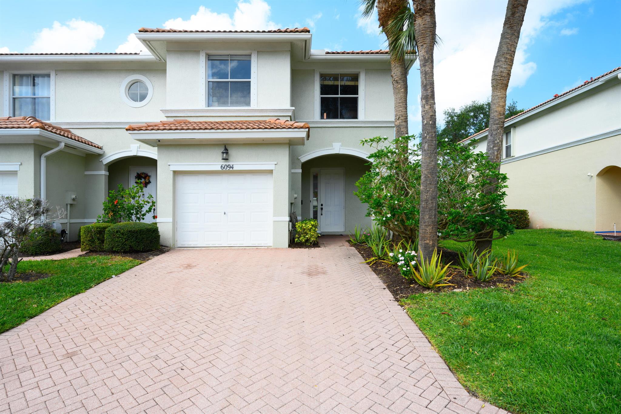 6094 Seminole Gdns Cir